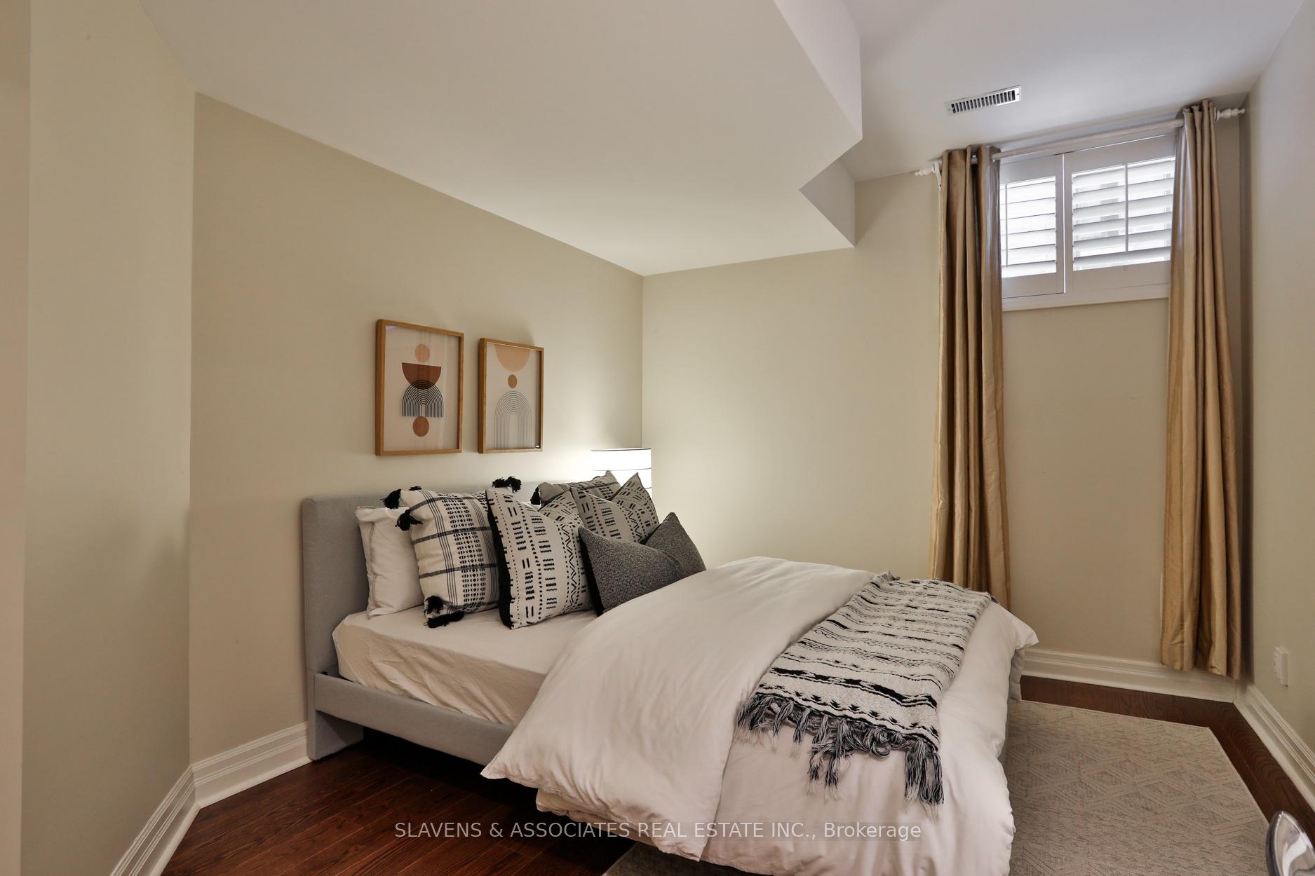 Photo 38 of 415 Cranbrooke Avenue, Toronto, Bedford Park-Nortown — HOMEH