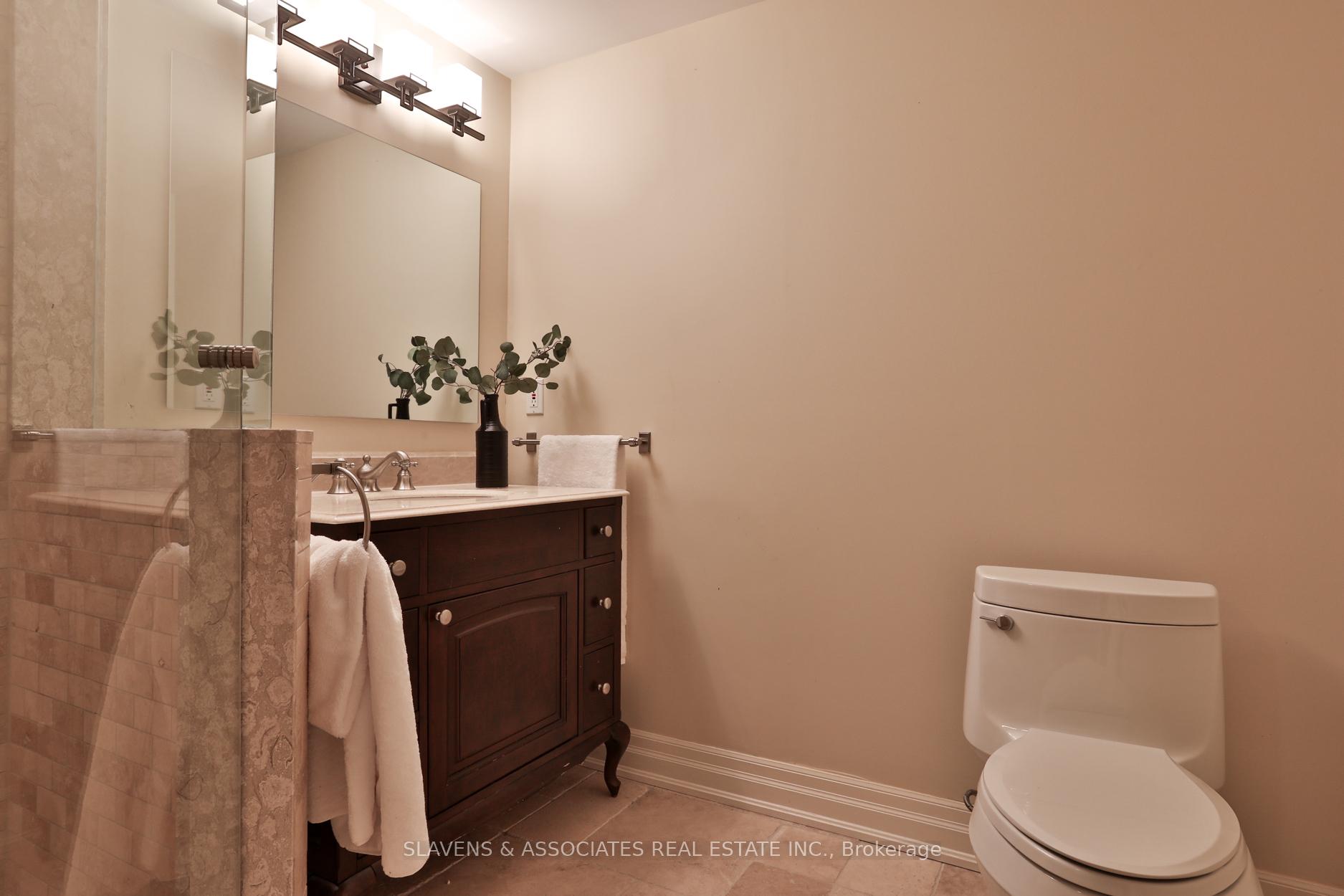 Photo 40 of 415 Cranbrooke Avenue, Toronto, Bedford Park-Nortown — HOMEH