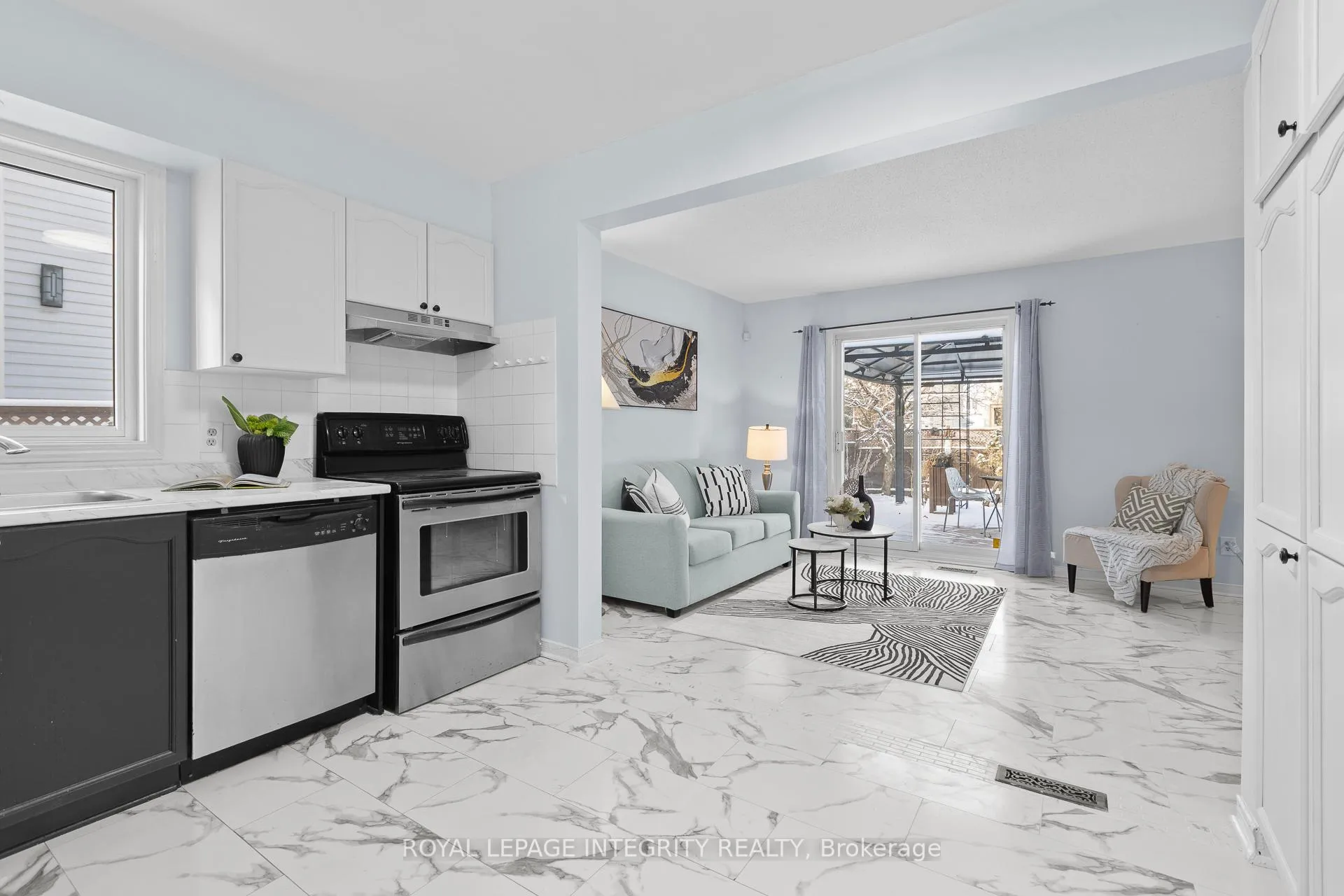 Photo 7 of 11 Royal Field Crescent, Ottawa, Barrhaven - Longfields — HOMEH