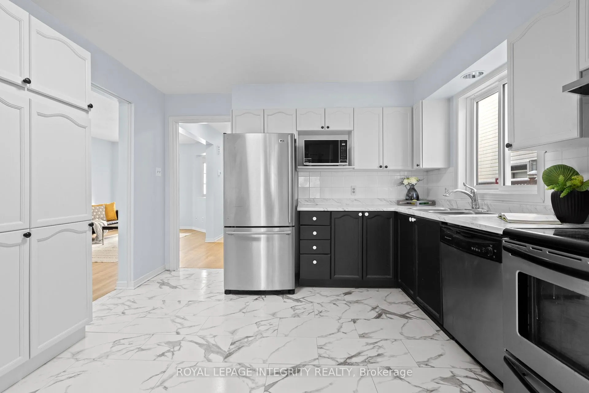 Photo 10 of 11 Royal Field Crescent, Ottawa, Barrhaven - Longfields — HOMEH