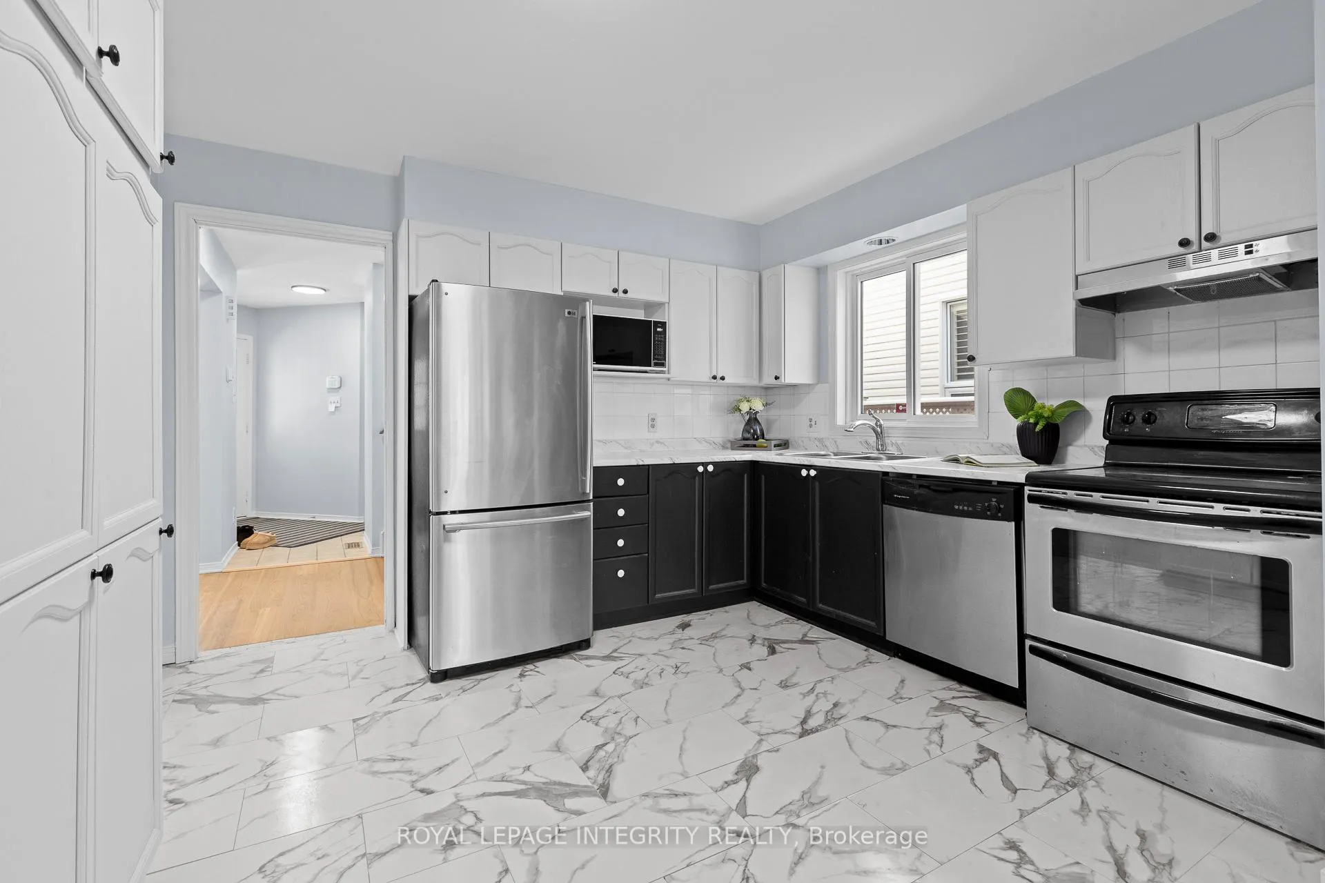 Photo 11 of 11 Royal Field Crescent, Ottawa, Barrhaven - Longfields — HOMEH