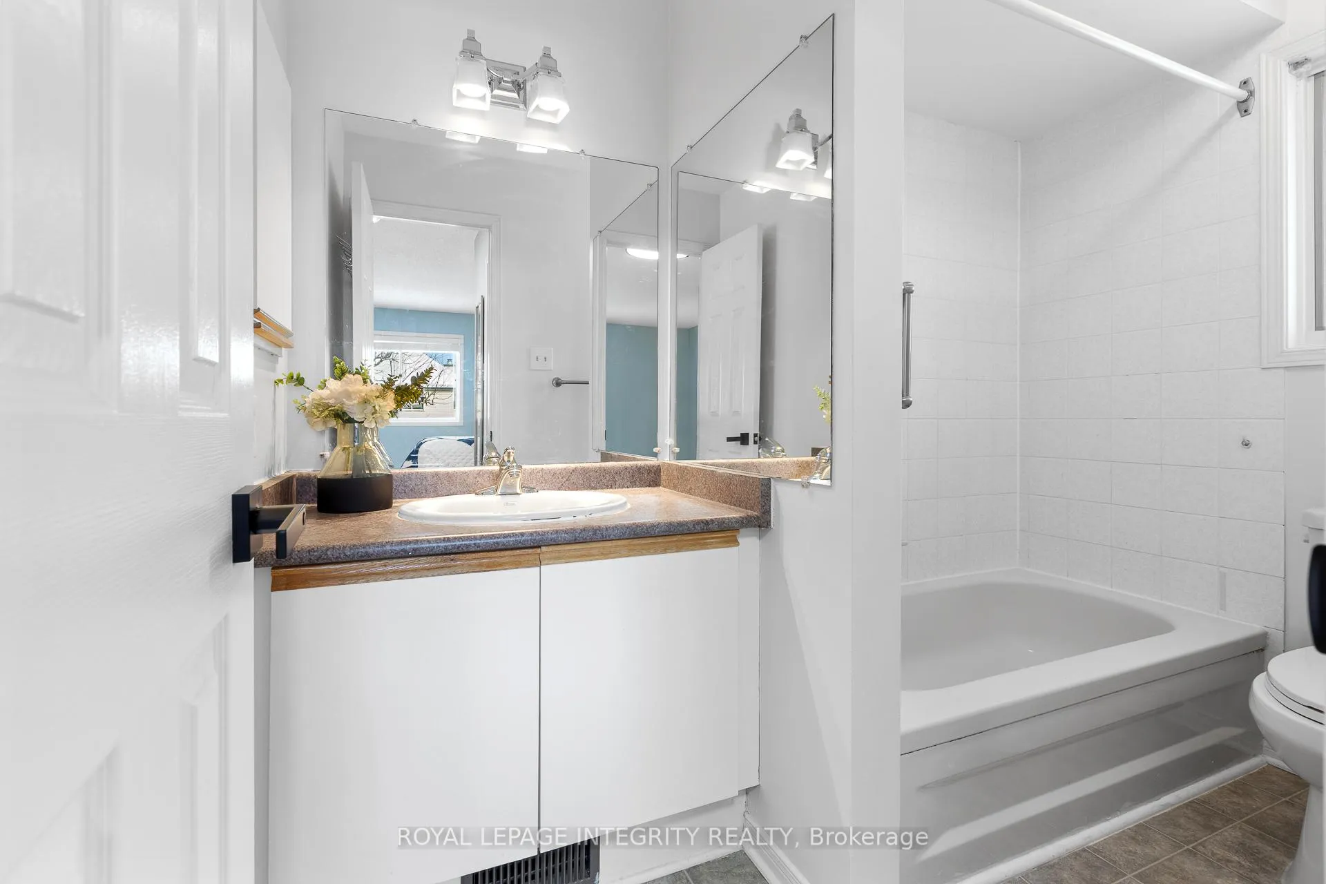 Photo 25 of 11 Royal Field Crescent, Ottawa, Barrhaven - Longfields — HOMEH