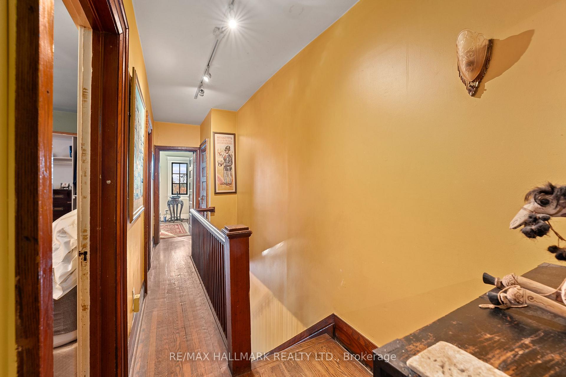 Photo 23 of 52 Sproat Avenue, Toronto, South Riverdale — HOMEH