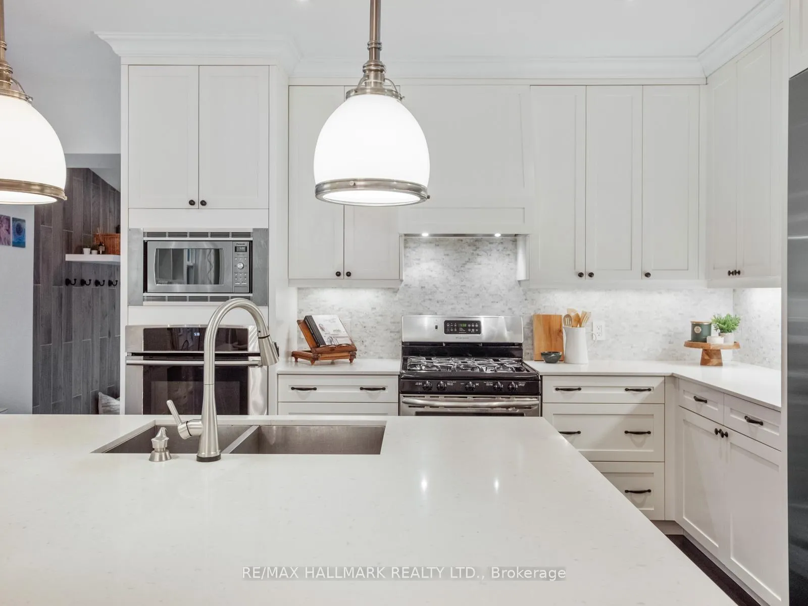 Photo 11 of 113 Melrose Avenue, Toronto, Lawrence Park North — HOMEH