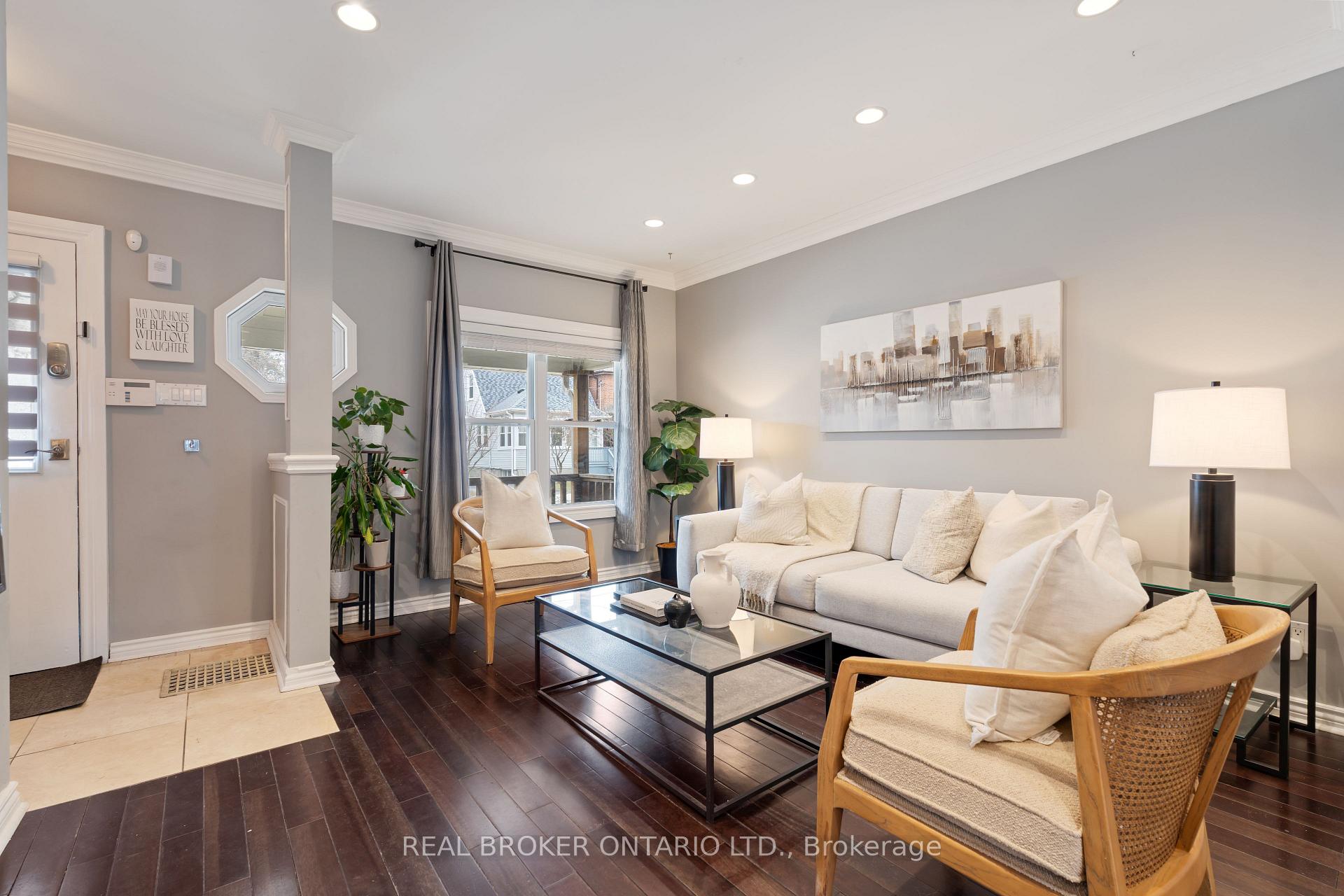 Photo 6 of 368 Cedarvale Avenue, Toronto, Woodbine-Lumsden — HOMEH