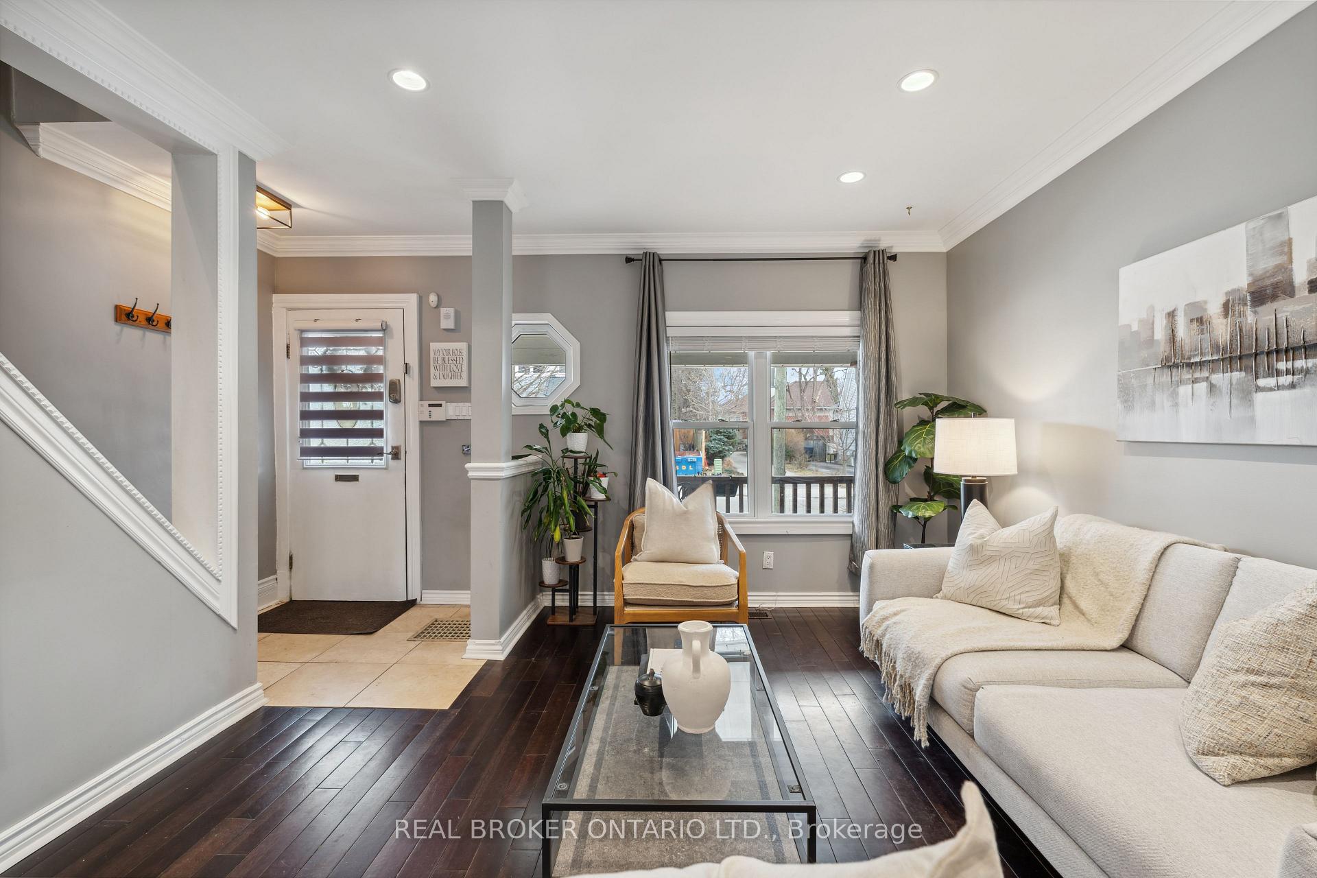 Photo 7 of 368 Cedarvale Avenue, Toronto, Woodbine-Lumsden — HOMEH