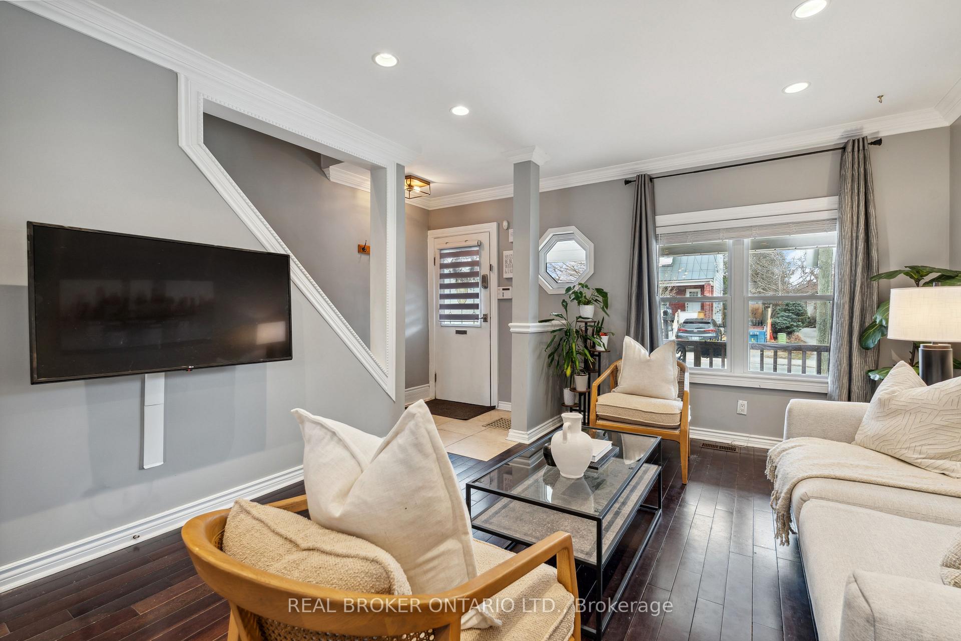 Photo 8 of 368 Cedarvale Avenue, Toronto, Woodbine-Lumsden — HOMEH