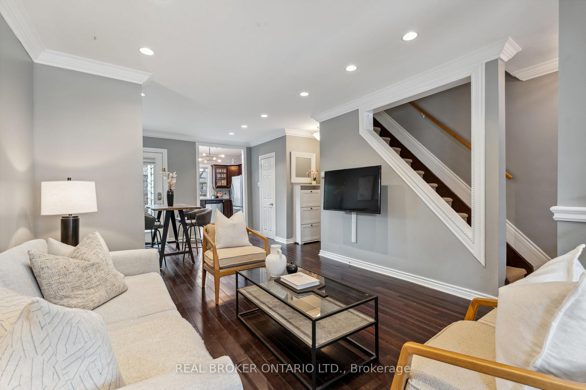 Photo 9 of 368 Cedarvale Avenue, Toronto, Woodbine-Lumsden — HOMEH