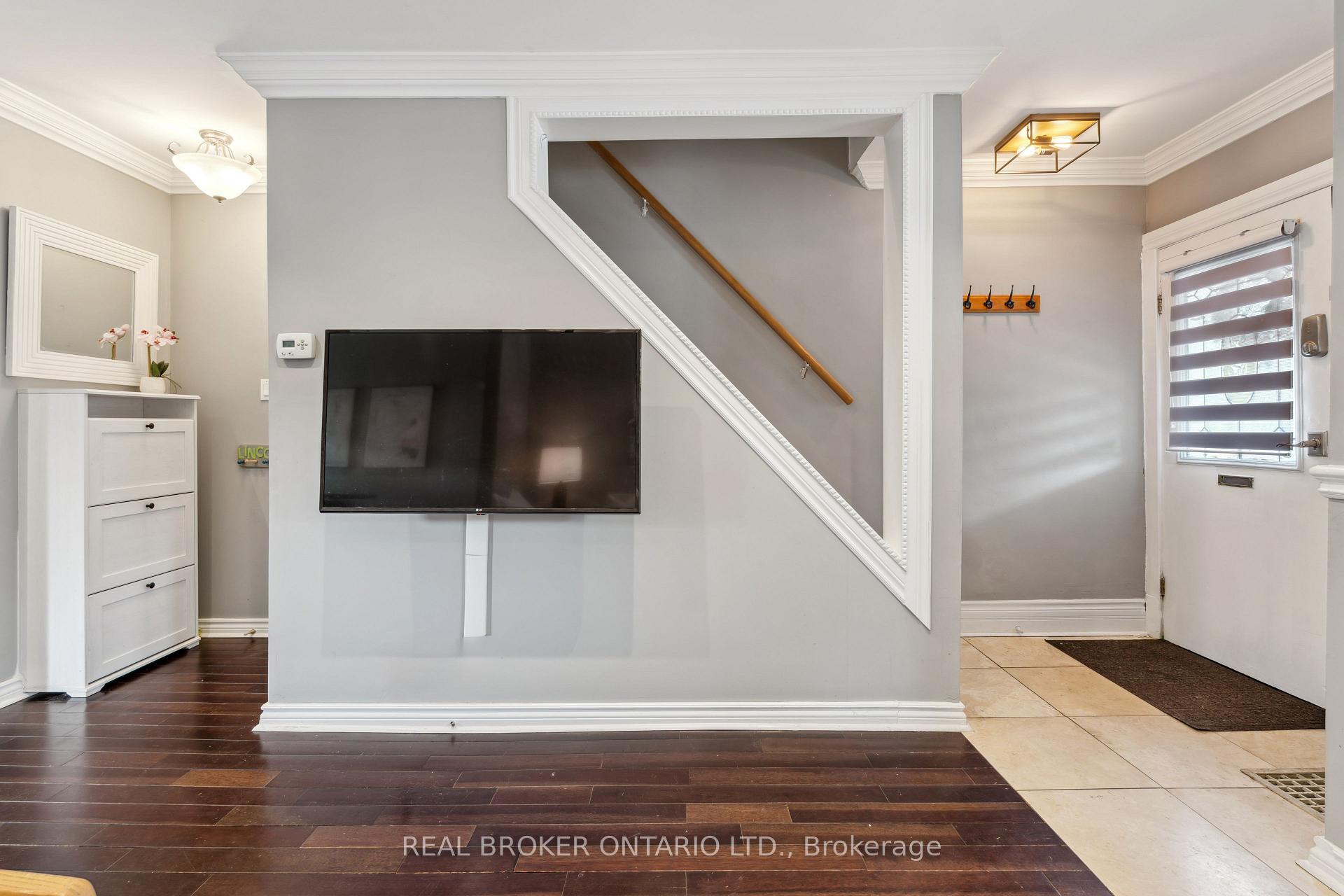 Photo 18 of 368 Cedarvale Avenue, Toronto, Woodbine-Lumsden — HOMEH