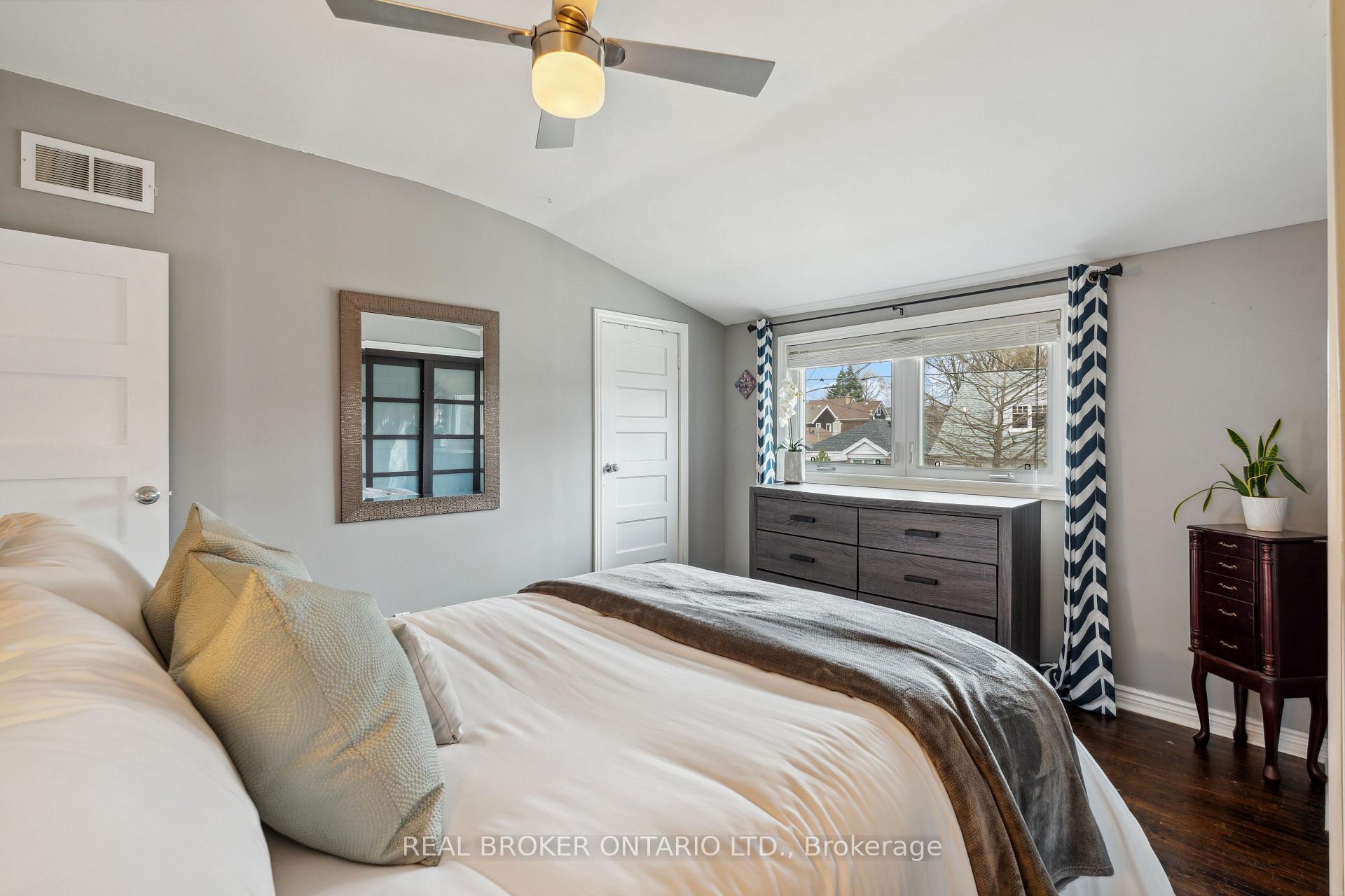Photo 22 of 368 Cedarvale Avenue, Toronto, Woodbine-Lumsden — HOMEH