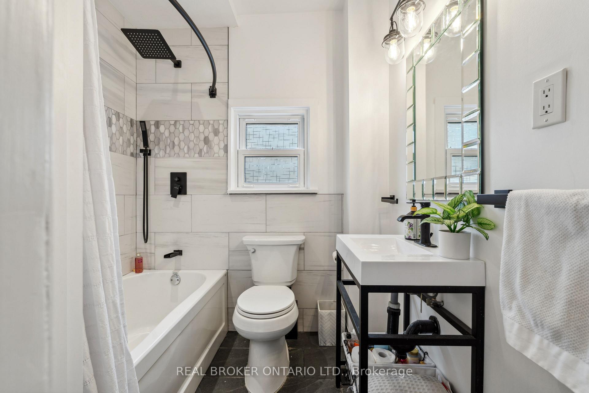 Photo 23 of 368 Cedarvale Avenue, Toronto, Woodbine-Lumsden — HOMEH