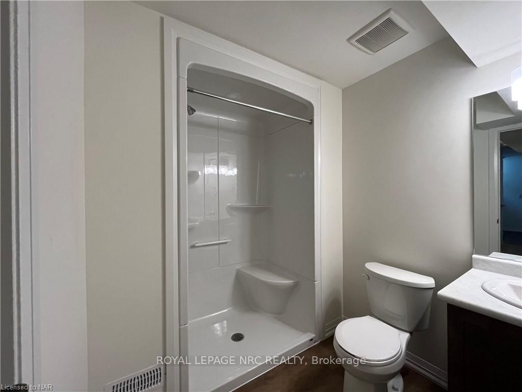 Photo 4 of Unit bsmt, 225 Bur Oak Drive, Thorold, Confederation Heights — HOMEH