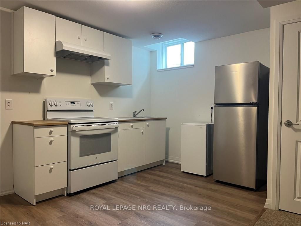Photo 8 of Unit bsmt, 225 Bur Oak Drive, Thorold, Confederation Heights — HOMEH