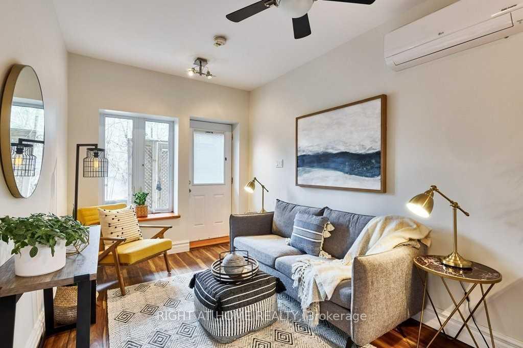 Photo 2 of Unit D, 220 Kenilworth Avenue, Toronto, The Beaches — HOMEH
