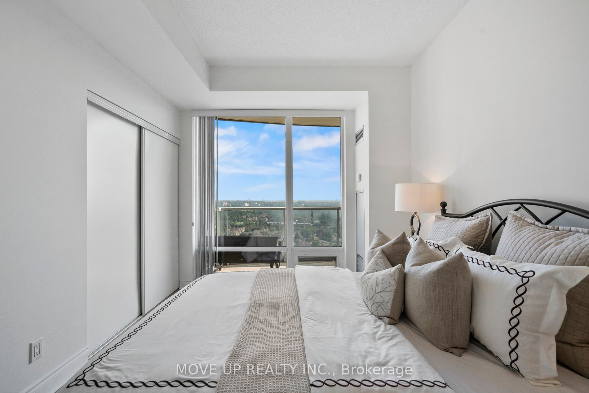 Photo 20 of Unit 2005, 7 North Park Road, Vaughan, Beverley Glen — HOMEH