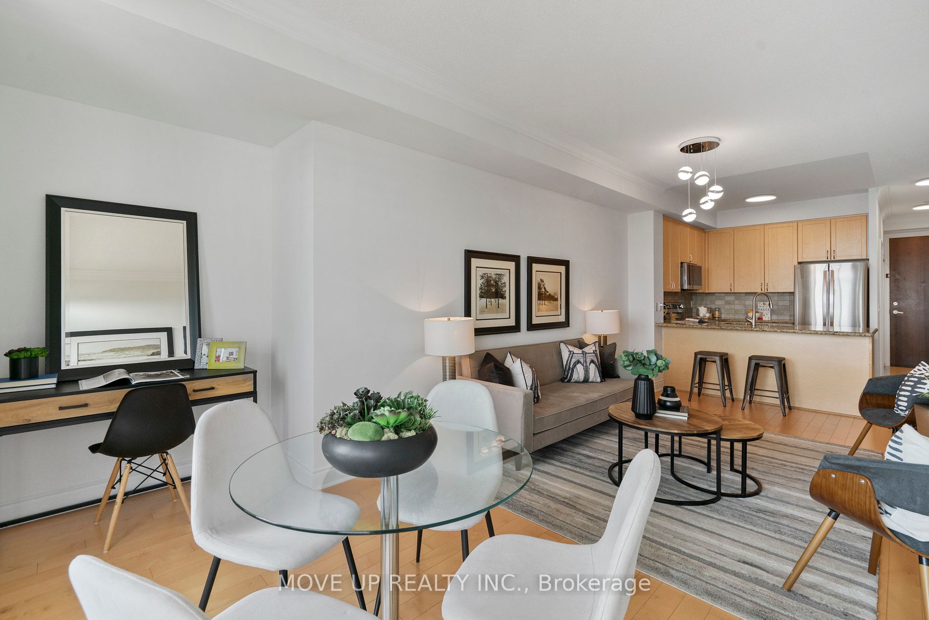 Photo 13 of Unit 2005, 7 North Park Road, Vaughan, Beverley Glen — HOMEH