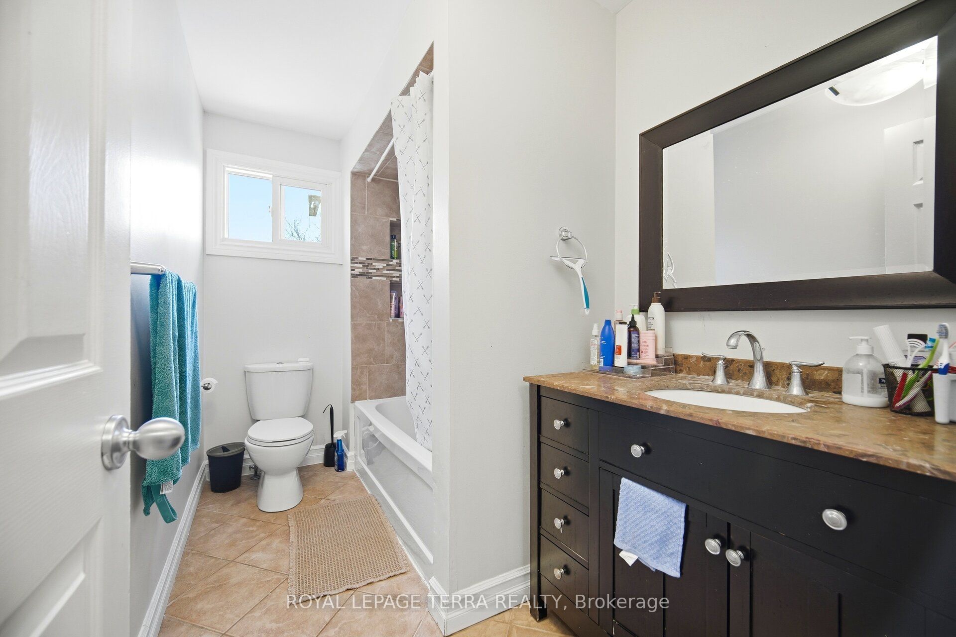 Photo 76 of 44 Carruthers Crescent, Barrie, Grove East — HOMEH