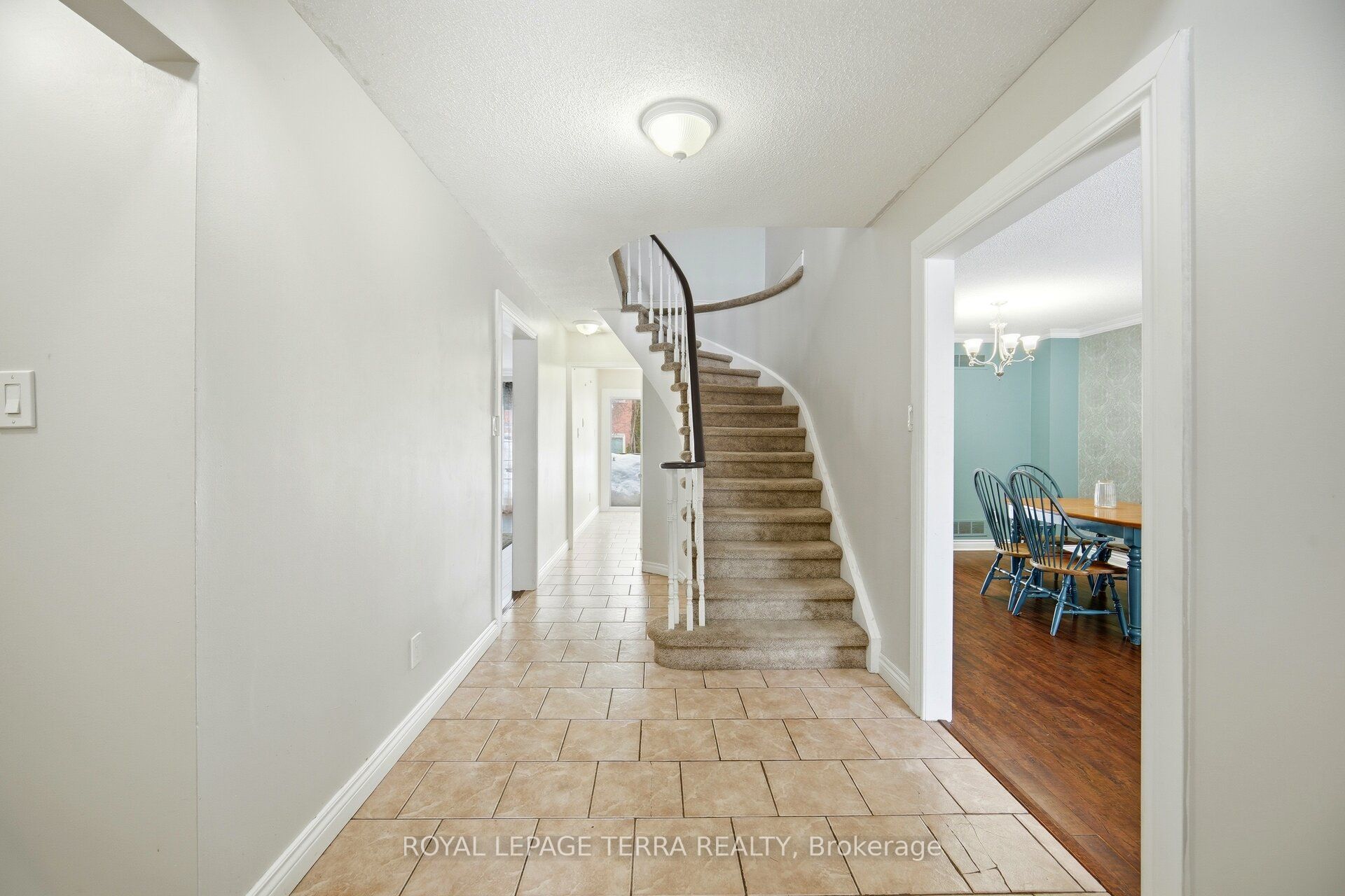 Photo 56 of 44 Carruthers Crescent, Barrie, Grove East — HOMEH