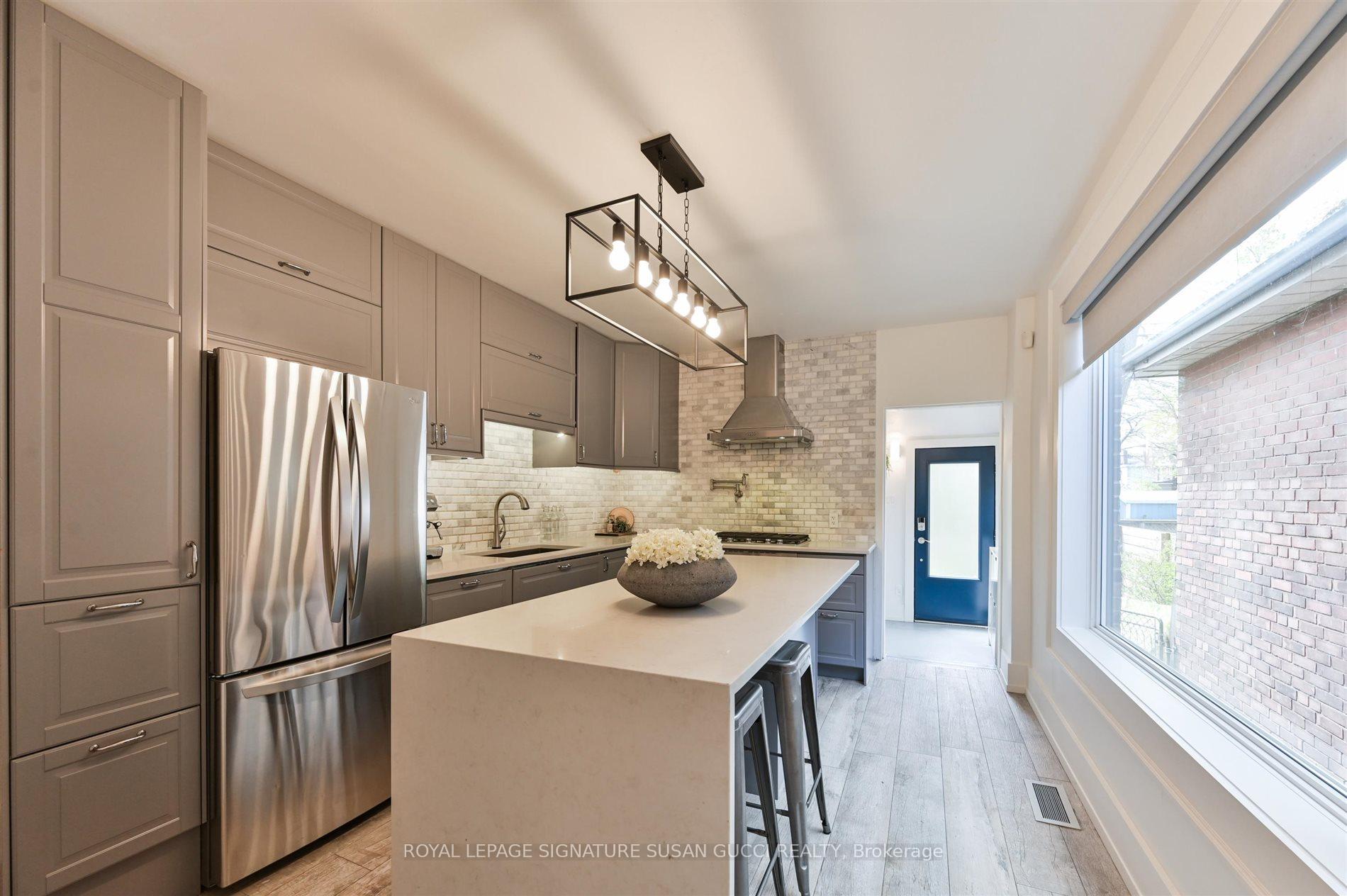 Photo 7 of 115 Aldwych Avenue, Toronto, Danforth Village-East York — HOMEH
