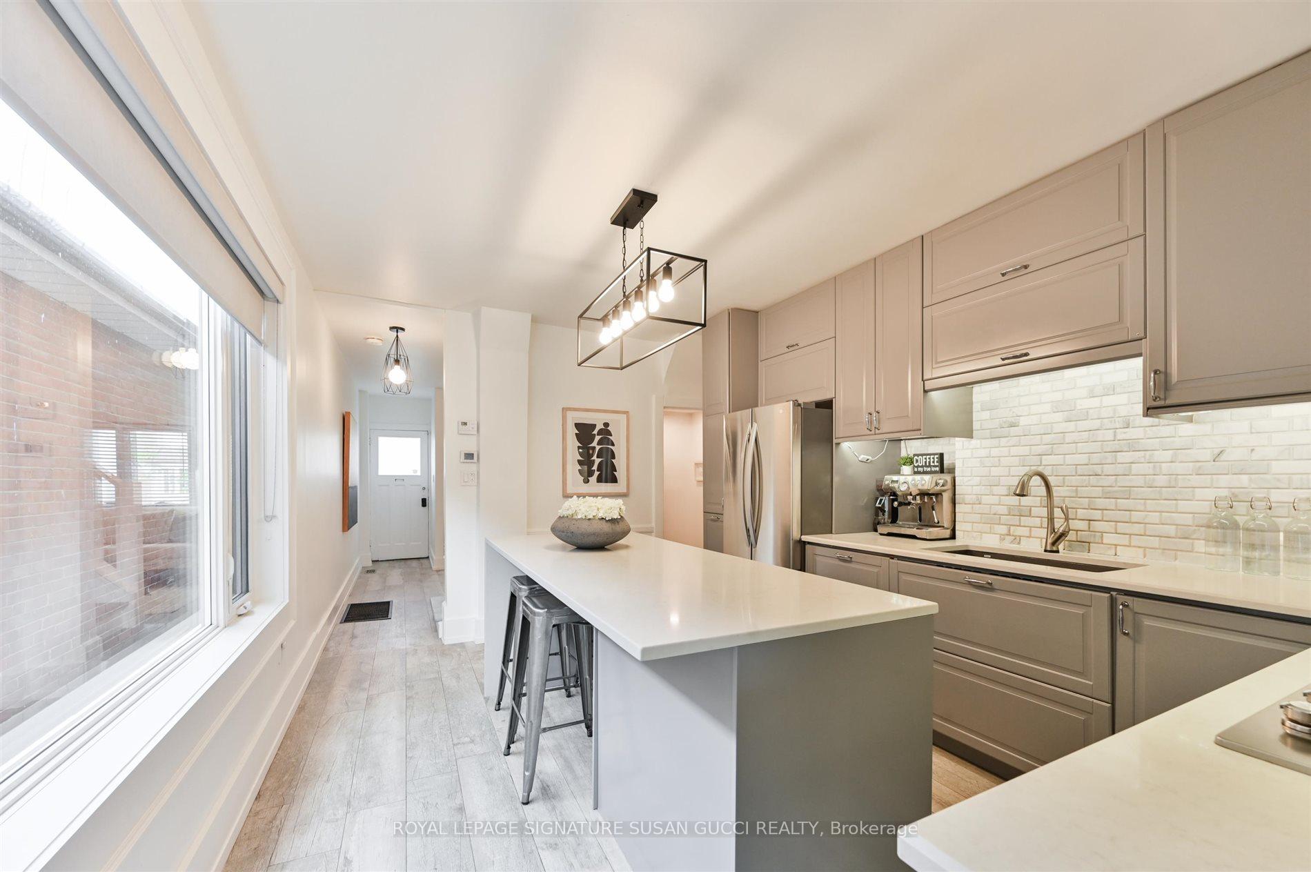 Photo 8 of 115 Aldwych Avenue, Toronto, Danforth Village-East York — HOMEH