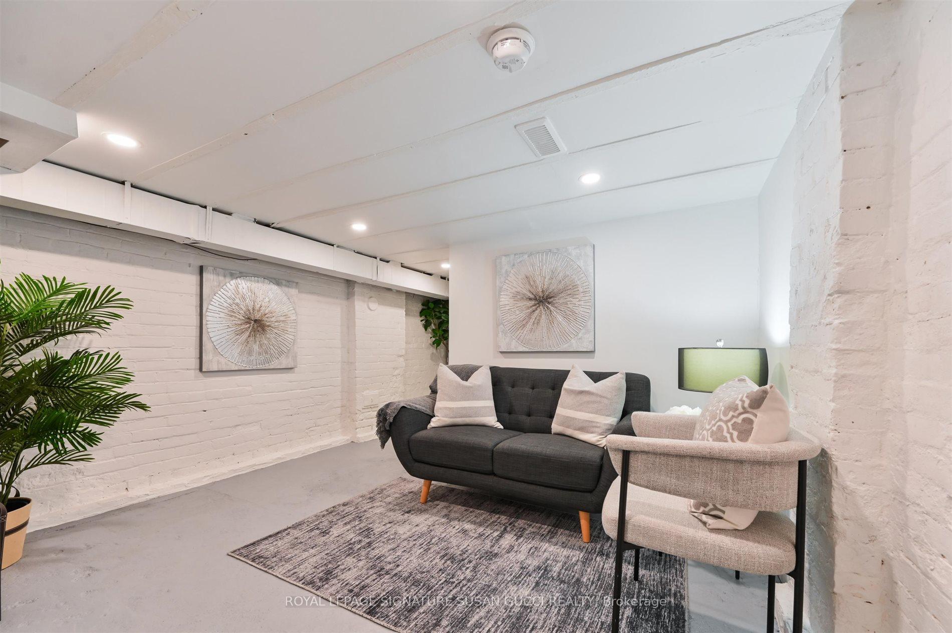 Photo 19 of 115 Aldwych Avenue, Toronto, Danforth Village-East York — HOMEH