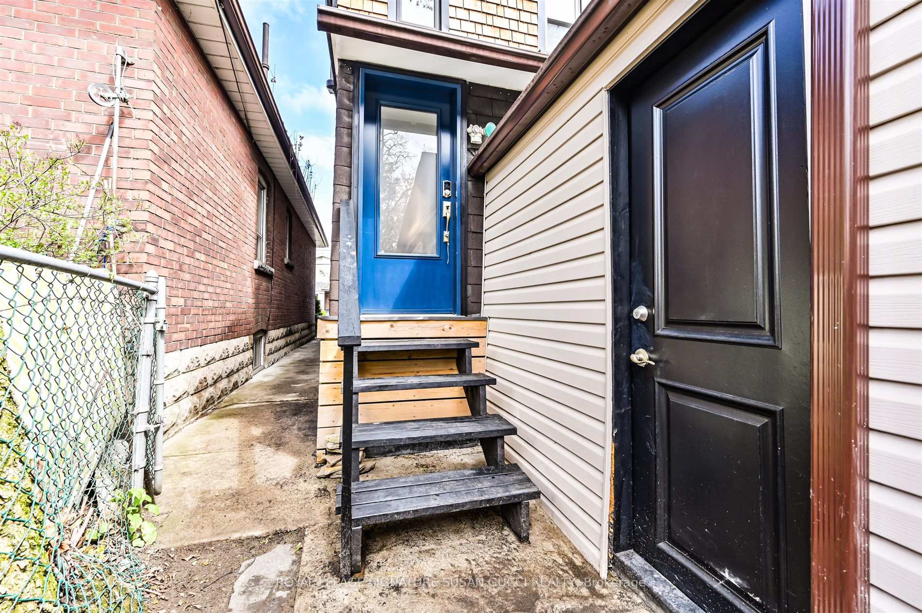 Photo 22 of 115 Aldwych Avenue, Toronto, Danforth Village-East York — HOMEH