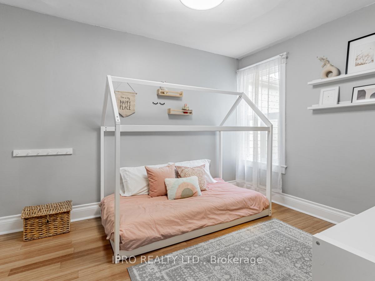 Photo 19 of 39 Bushell Avenue, Toronto, South Riverdale — HOMEH