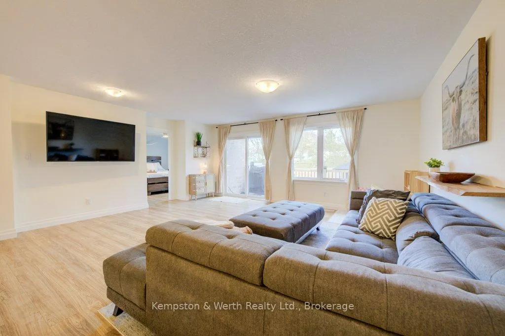 Photo 21 of 8 Malcolm Crescent, North Perth, Listowel — HOMEH
