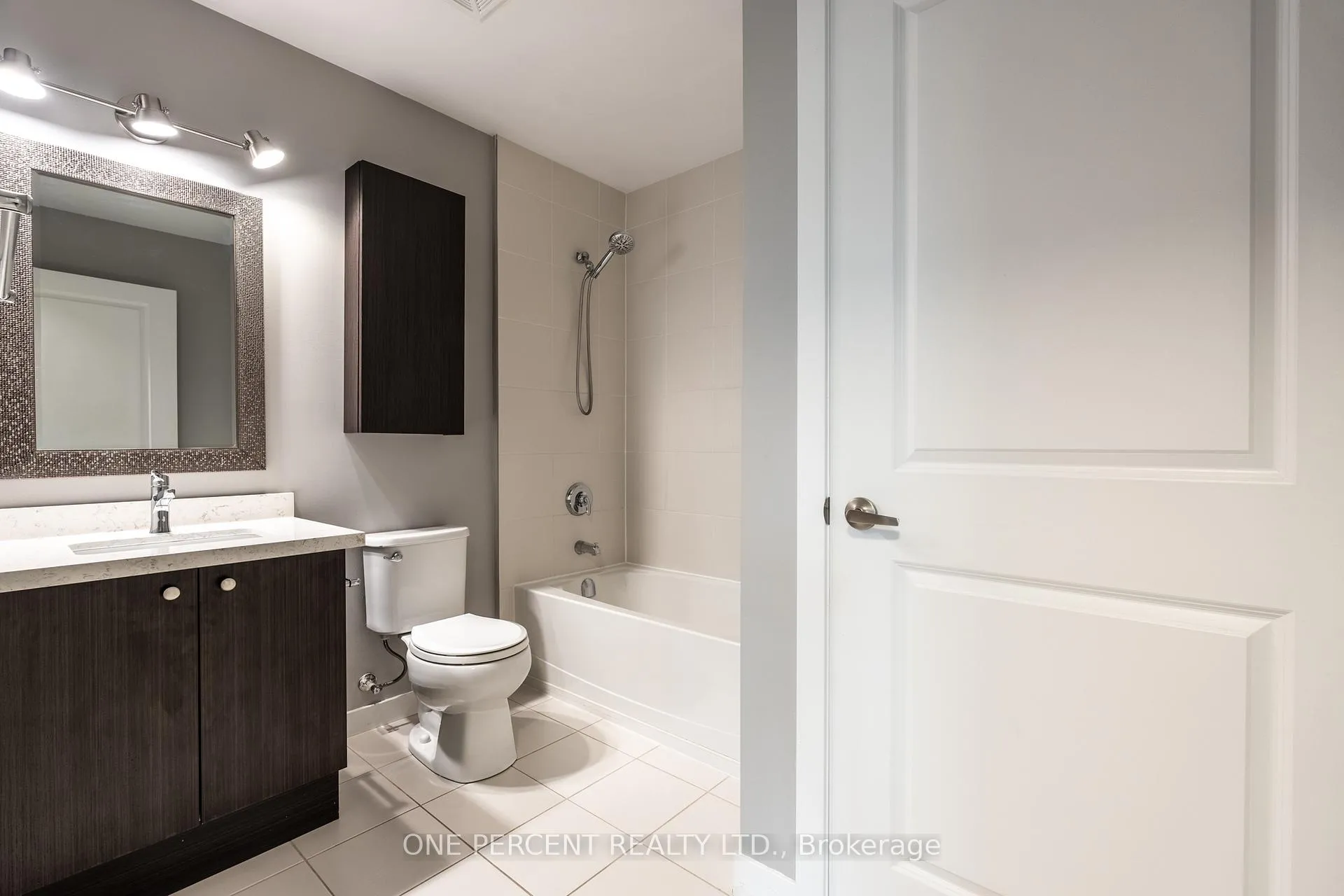 Photo 10 of Unit 304, 85 Robinson Street, Hamilton, Durand — HOMEH
