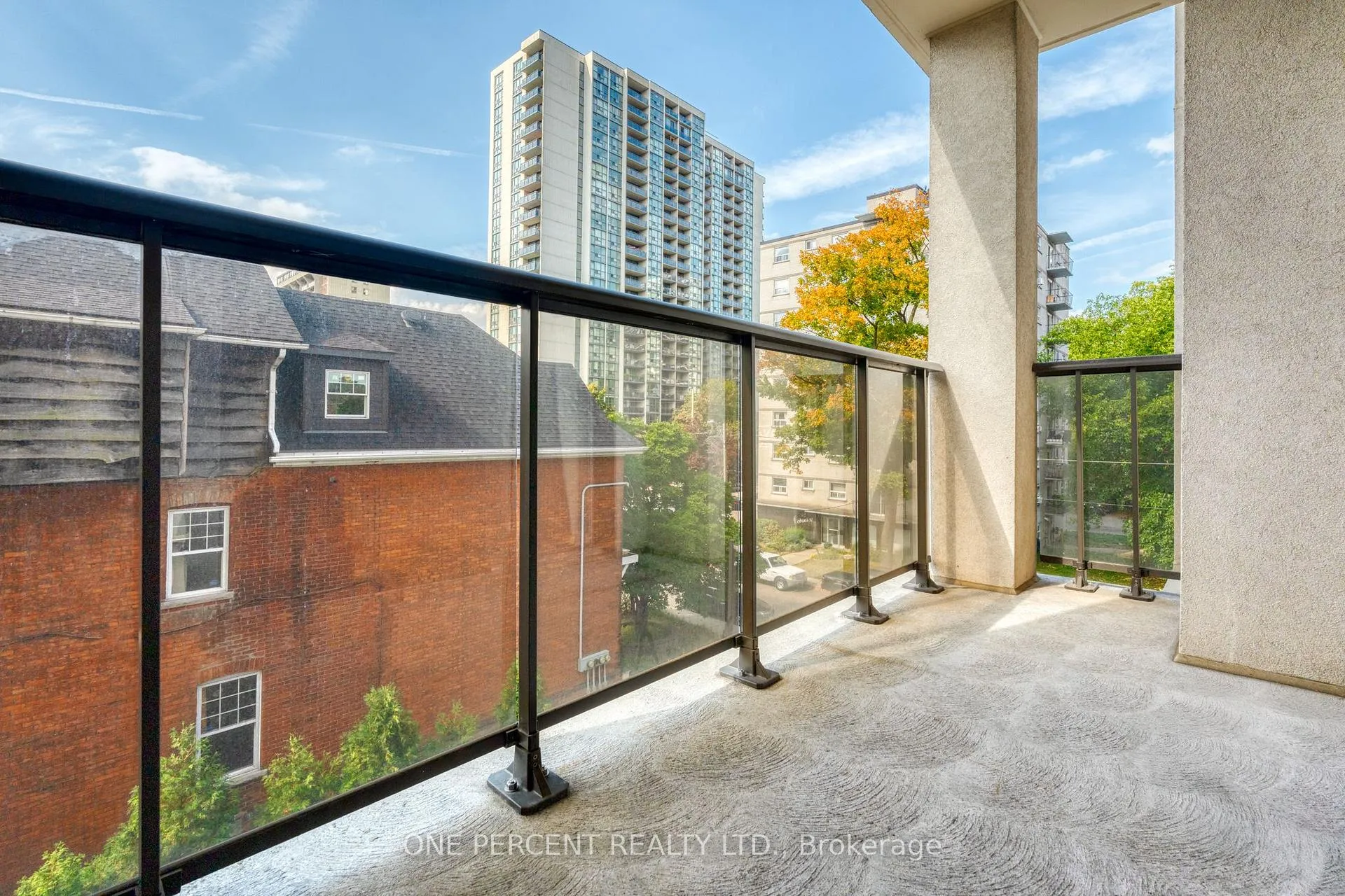 Photo 12 of Unit 304, 85 Robinson Street, Hamilton, Durand — HOMEH