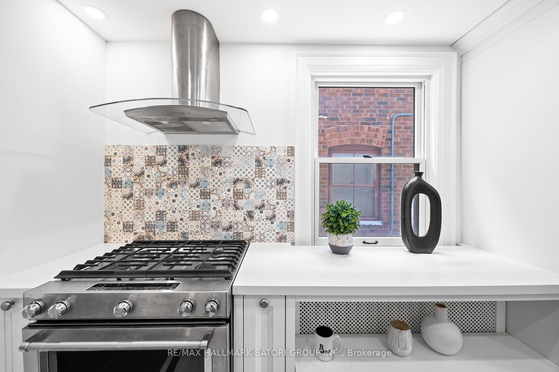 Photo 11 of 110 Heddington Avenue, Toronto, Lawrence Park South — HOMEH