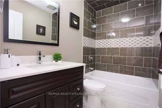 Photo 7 of 32 Aloma Crescent, Brampton, Avondale — HOMEH