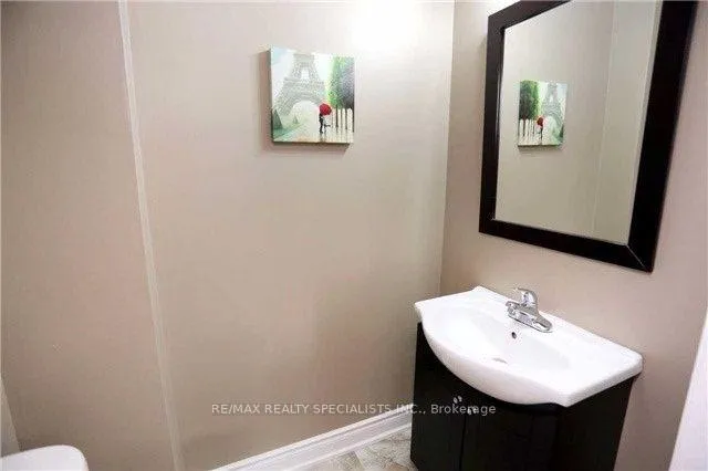 Photo 8 of 32 Aloma Crescent, Brampton, Avondale — HOMEH