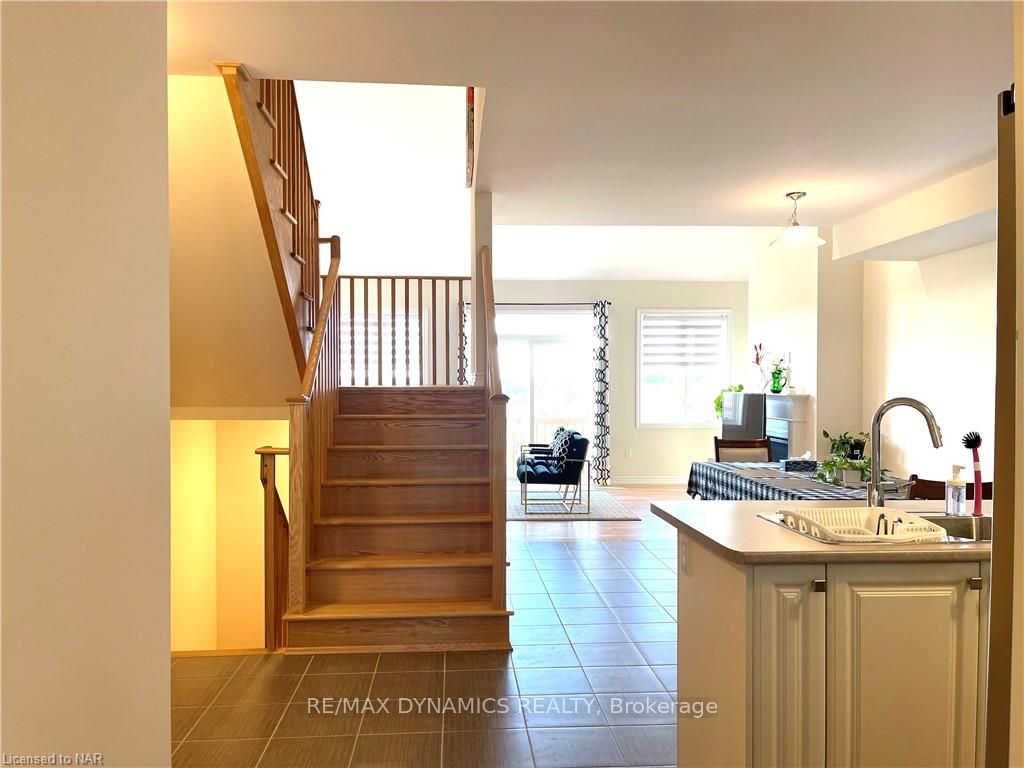 Photo 2 of 6 Explorer Way, Thorold, Rolling Meadows — HOMEH