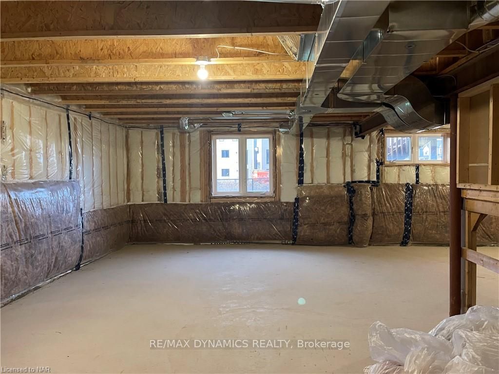 Photo 22 of 6 Explorer Way, Thorold, Rolling Meadows — HOMEH
