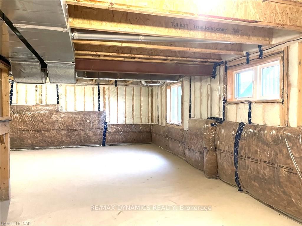 Photo 24 of 6 Explorer Way, Thorold, Rolling Meadows — HOMEH