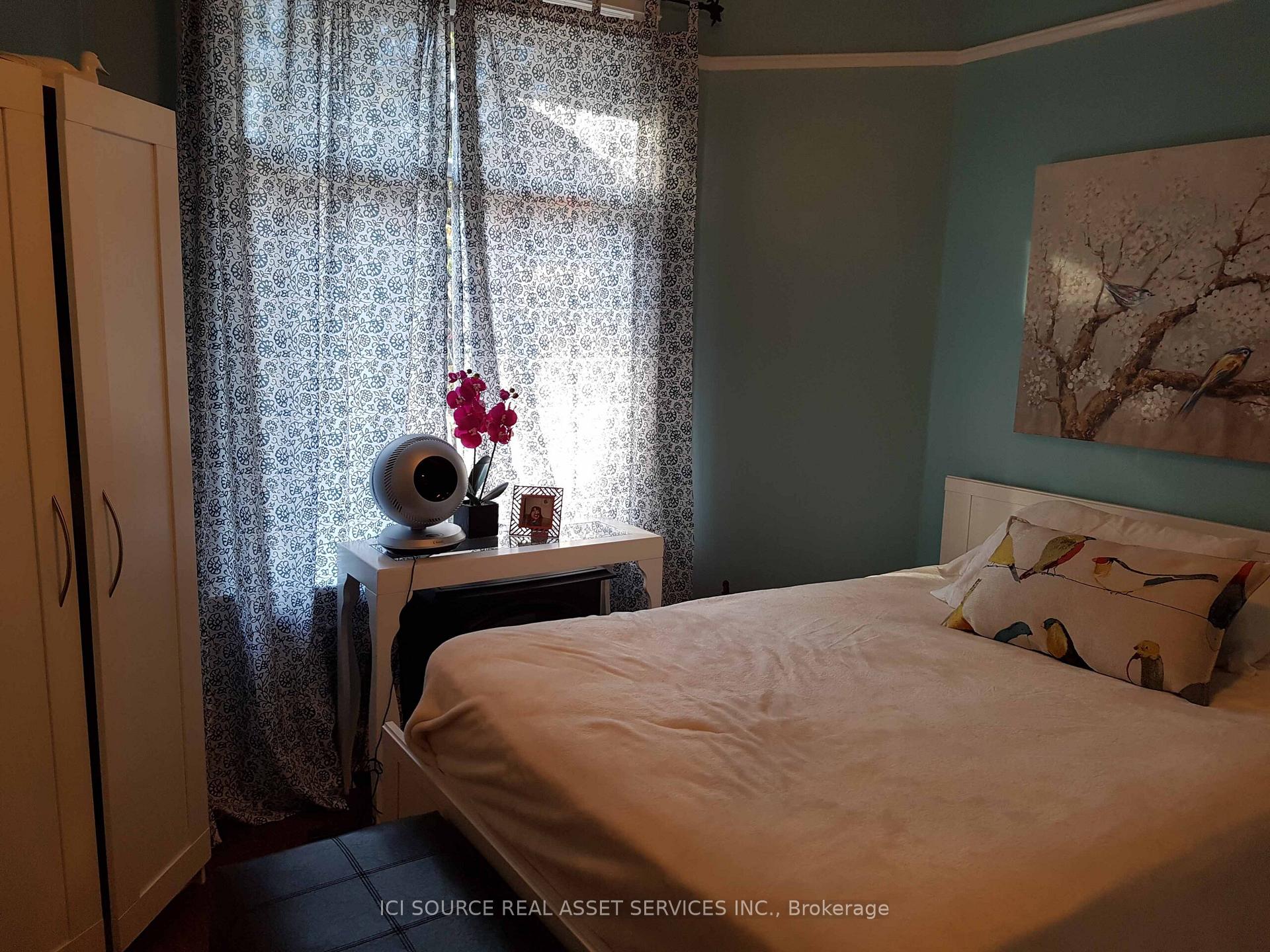 Photo 15 of Unit 2, 45 A Benlamond Avenue, Toronto, East End-Danforth — HOMEH