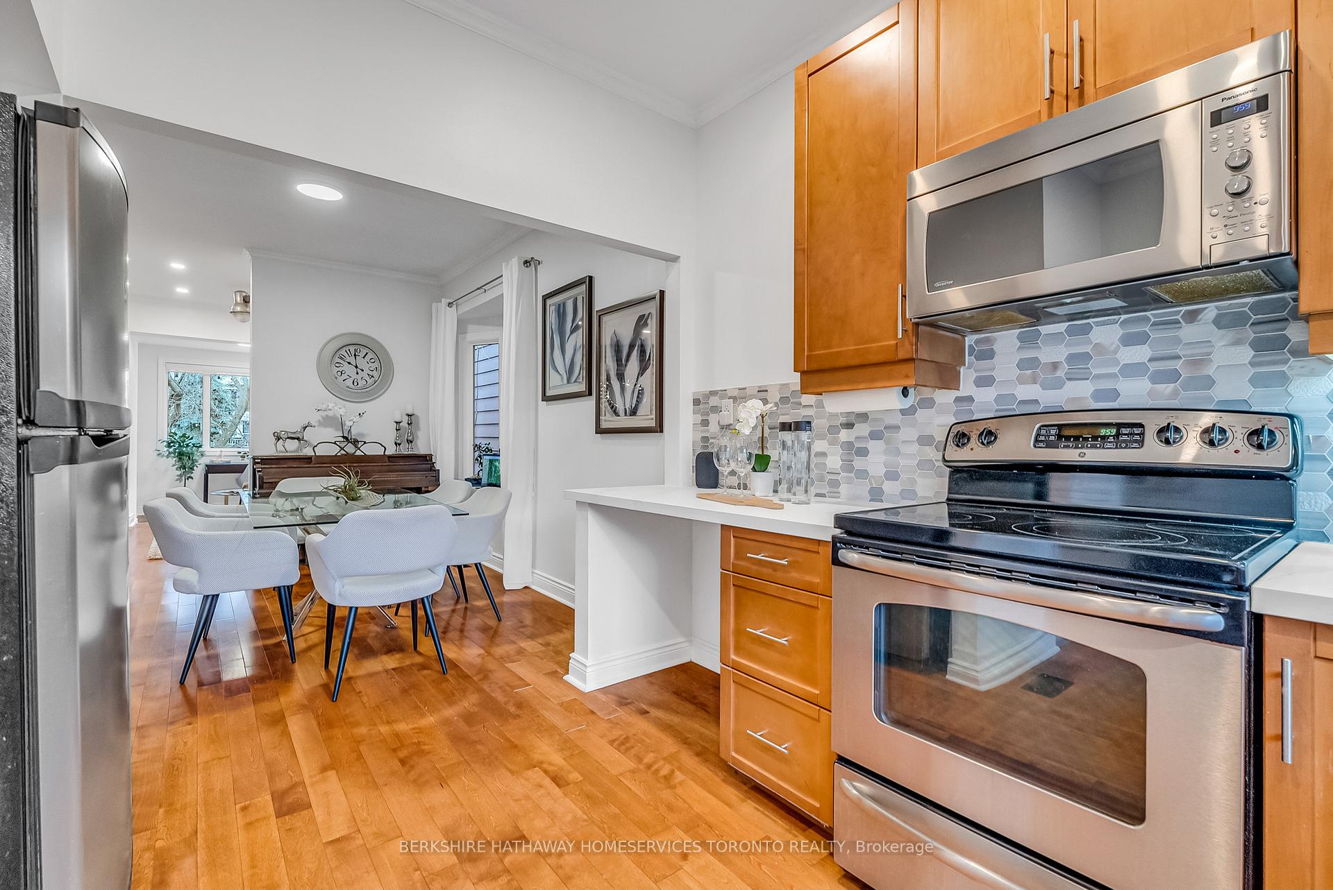 Photo 7 of 304 Withrow Avenue, Toronto, Blake-Jones — HOMEH