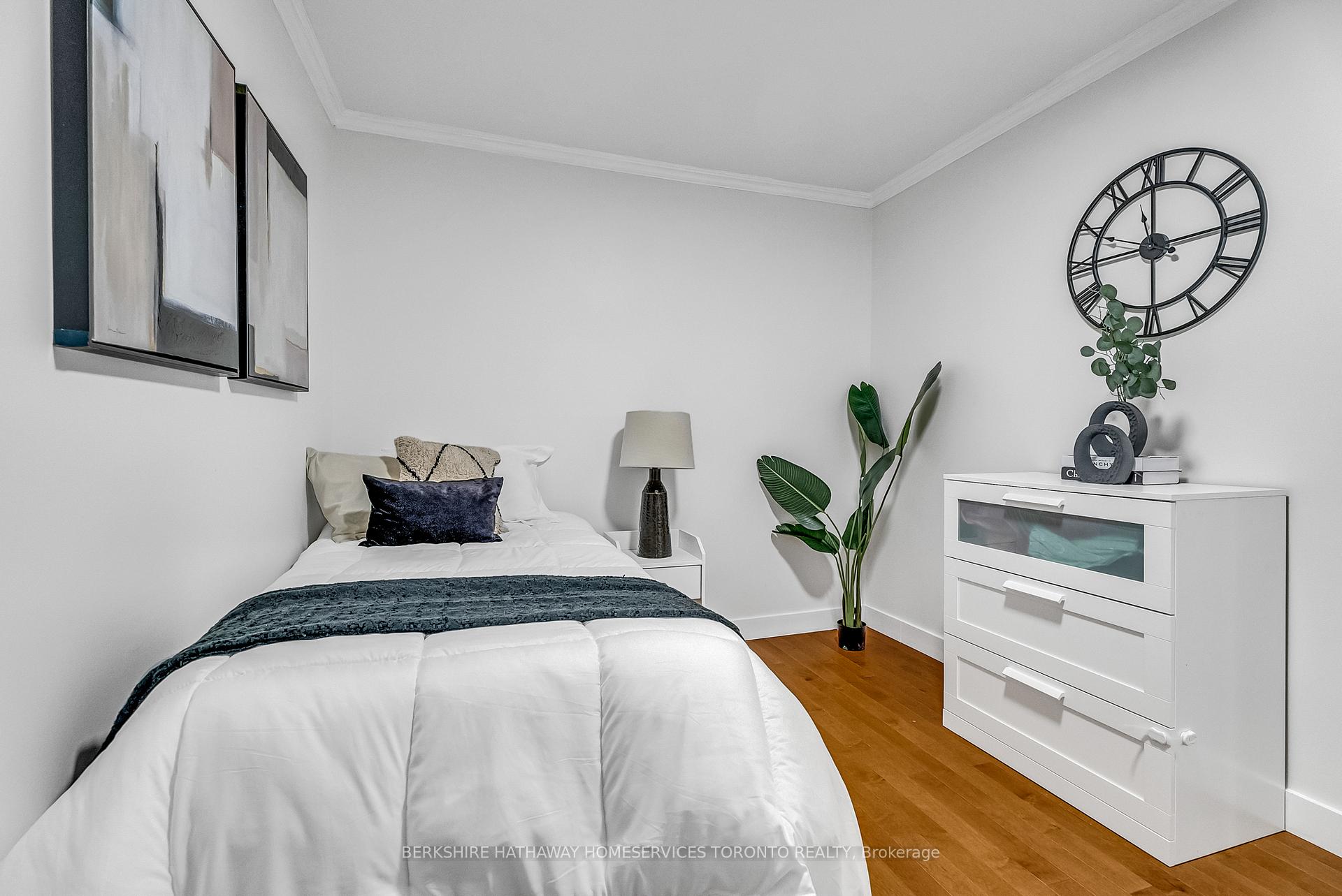 Photo 26 of 304 Withrow Avenue, Toronto, Blake-Jones — HOMEH