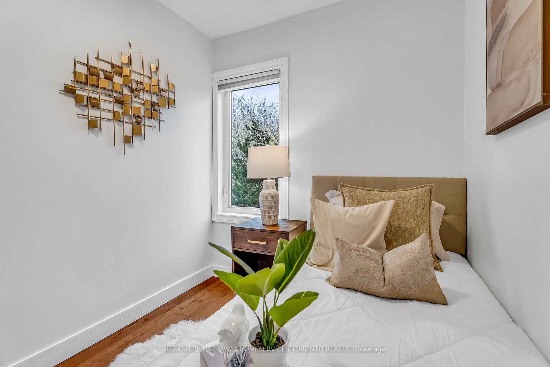 Photo 30 of 304 Withrow Avenue, Toronto, Blake-Jones — HOMEH