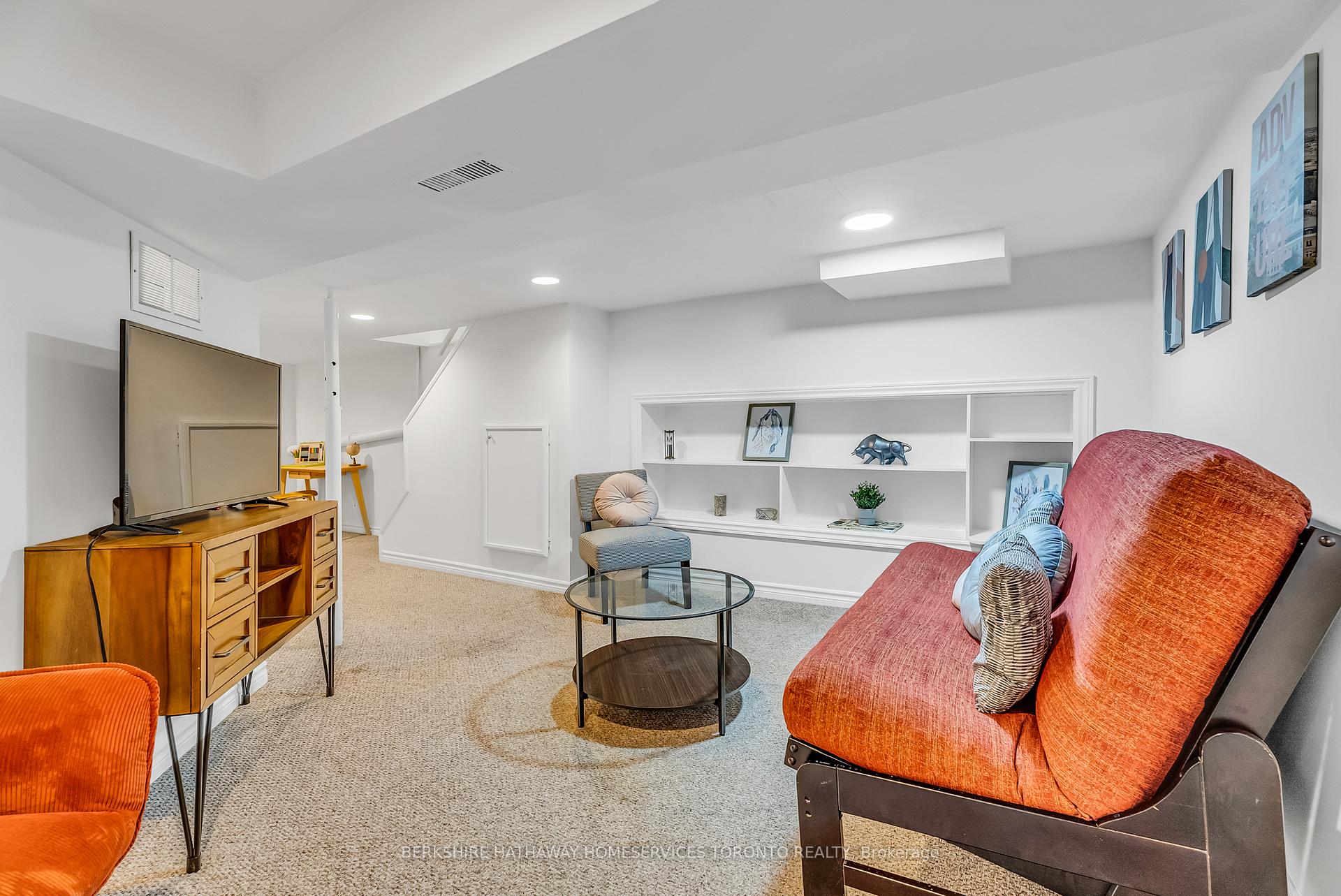 Photo 32 of 304 Withrow Avenue, Toronto, Blake-Jones — HOMEH