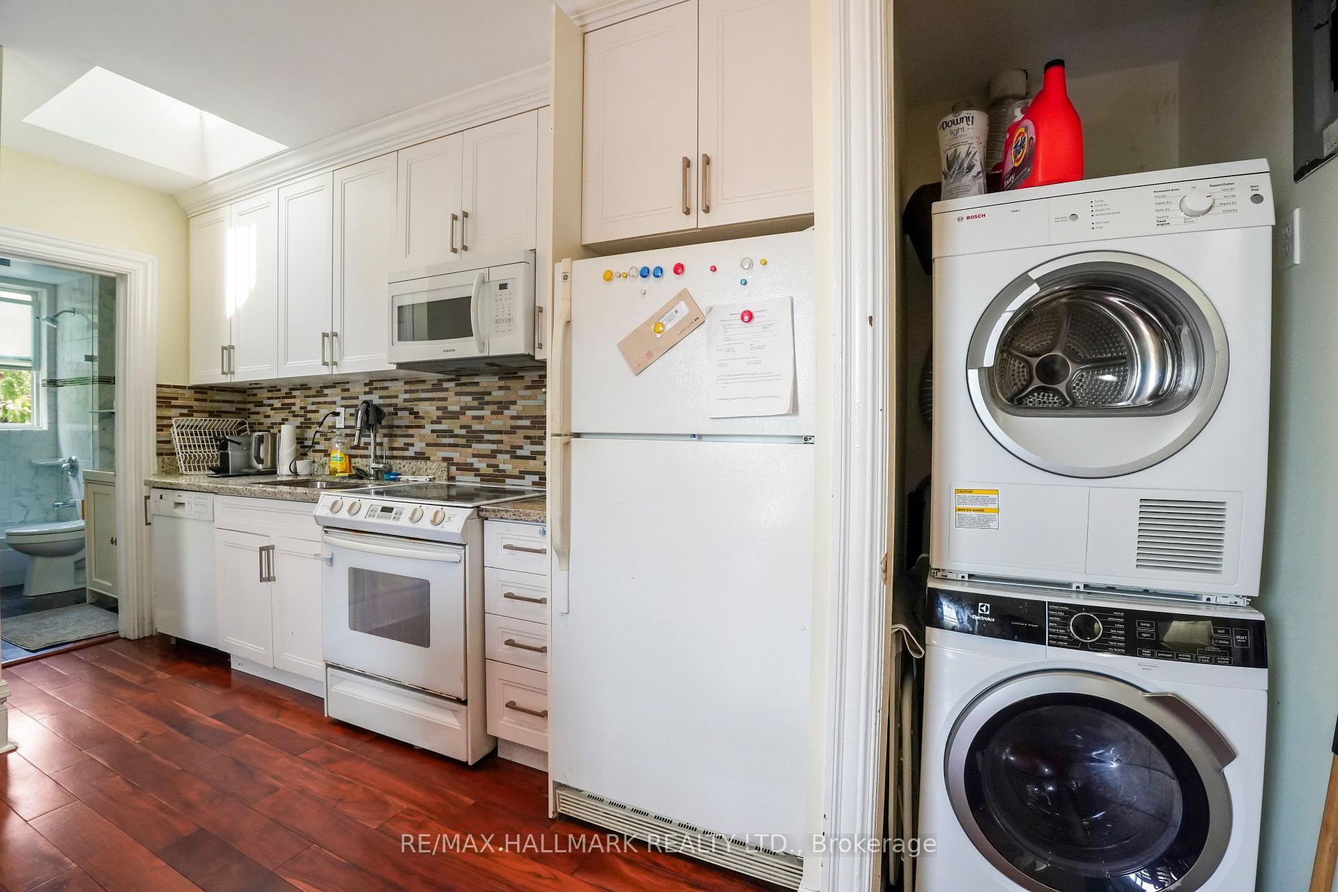 Photo 3 of Unit Unit 2, 702 Bathurst Street, Toronto, Palmerston-Little Italy — HOMEH
