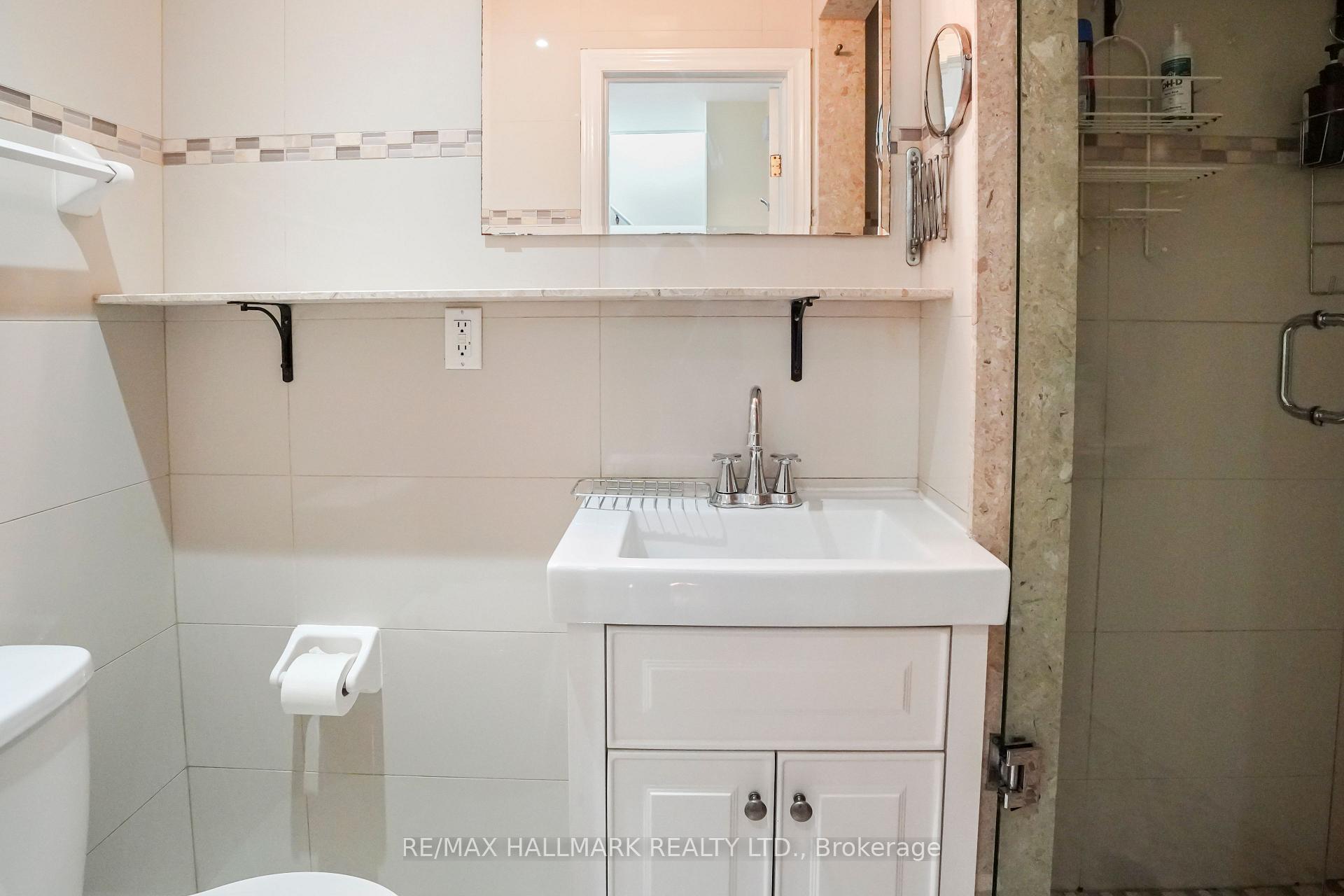 Photo 7 of Unit Unit 2, 702 Bathurst Street, Toronto, Palmerston-Little Italy — HOMEH