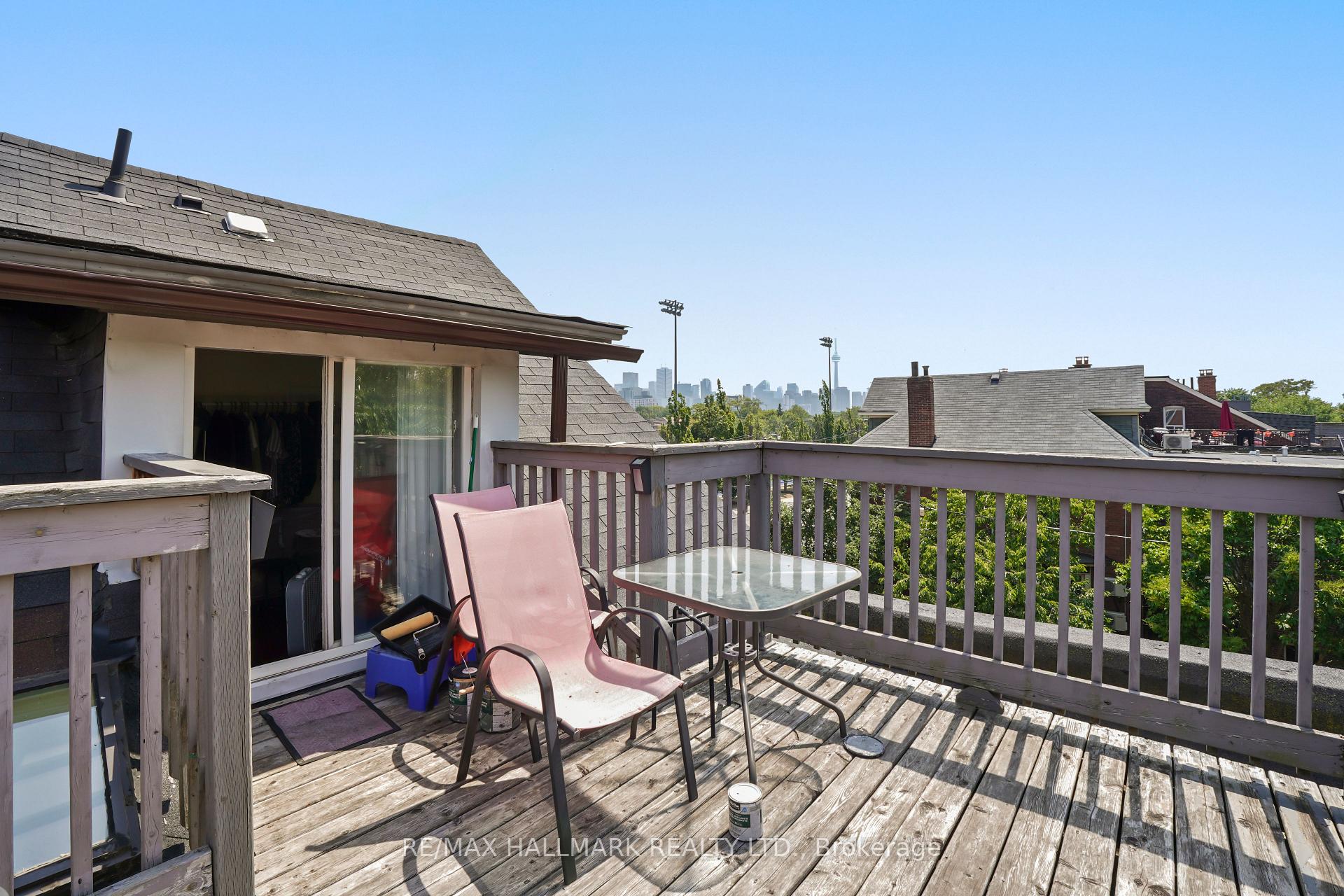 Photo 9 of Unit Unit 2, 702 Bathurst Street, Toronto, Palmerston-Little Italy — HOMEH