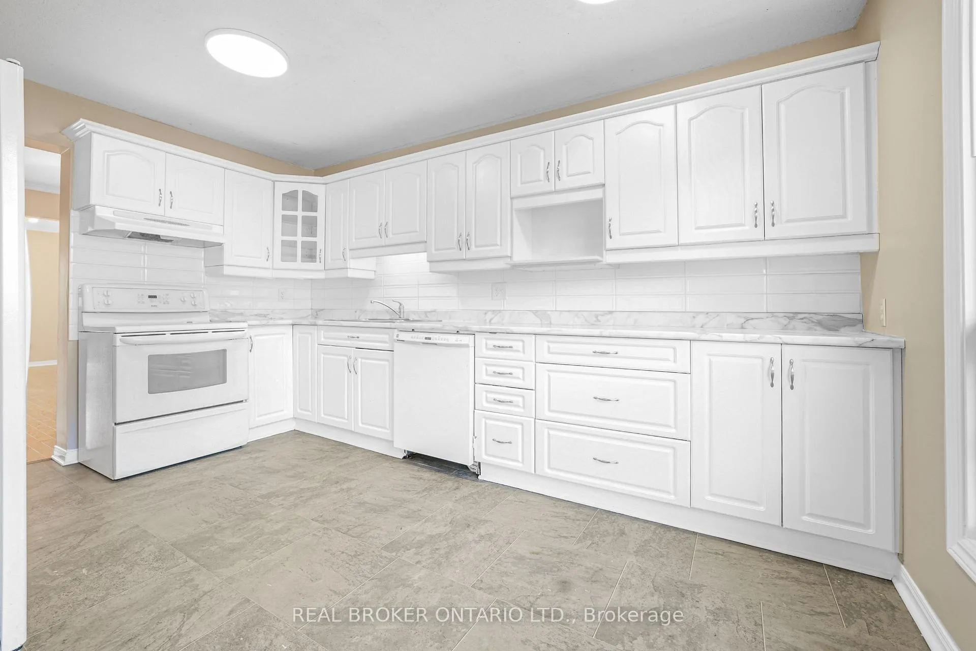 Photo 6 of Unit 10, 890 Cahill Drive W, Ottawa, Hunt Club — HOMEH