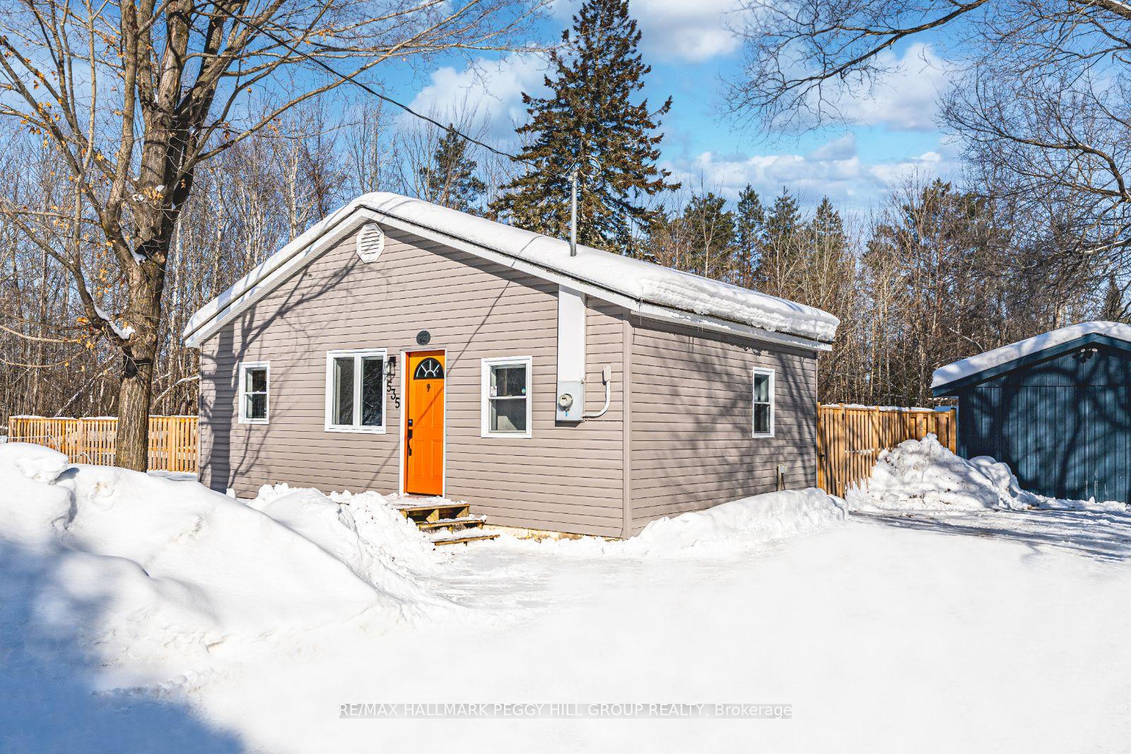 Front of 535 Algoma Avenue
