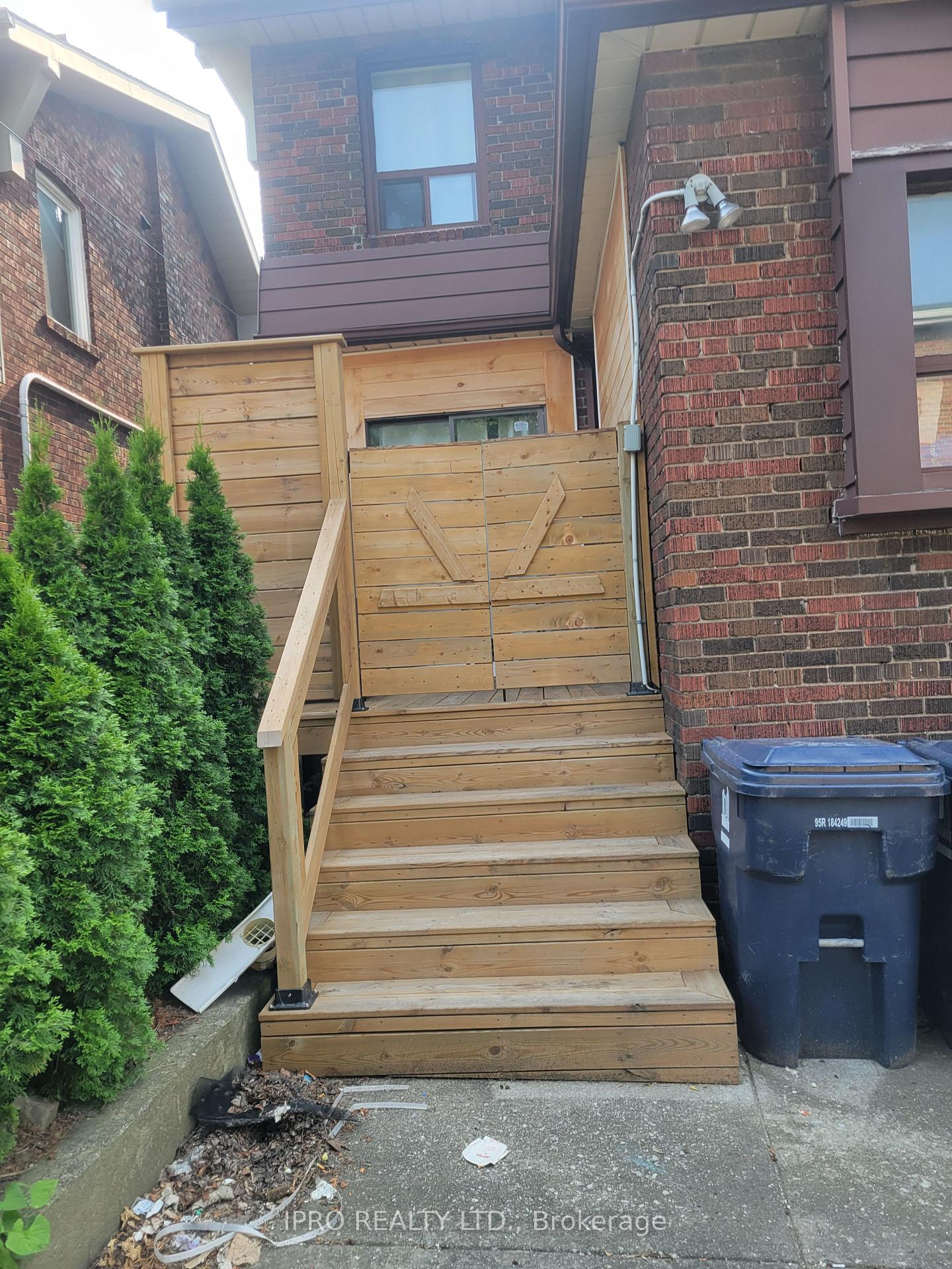 Photo 10 of Unit Main Fl, 751 Coxwell Avenue, Toronto, Danforth — HOMEH