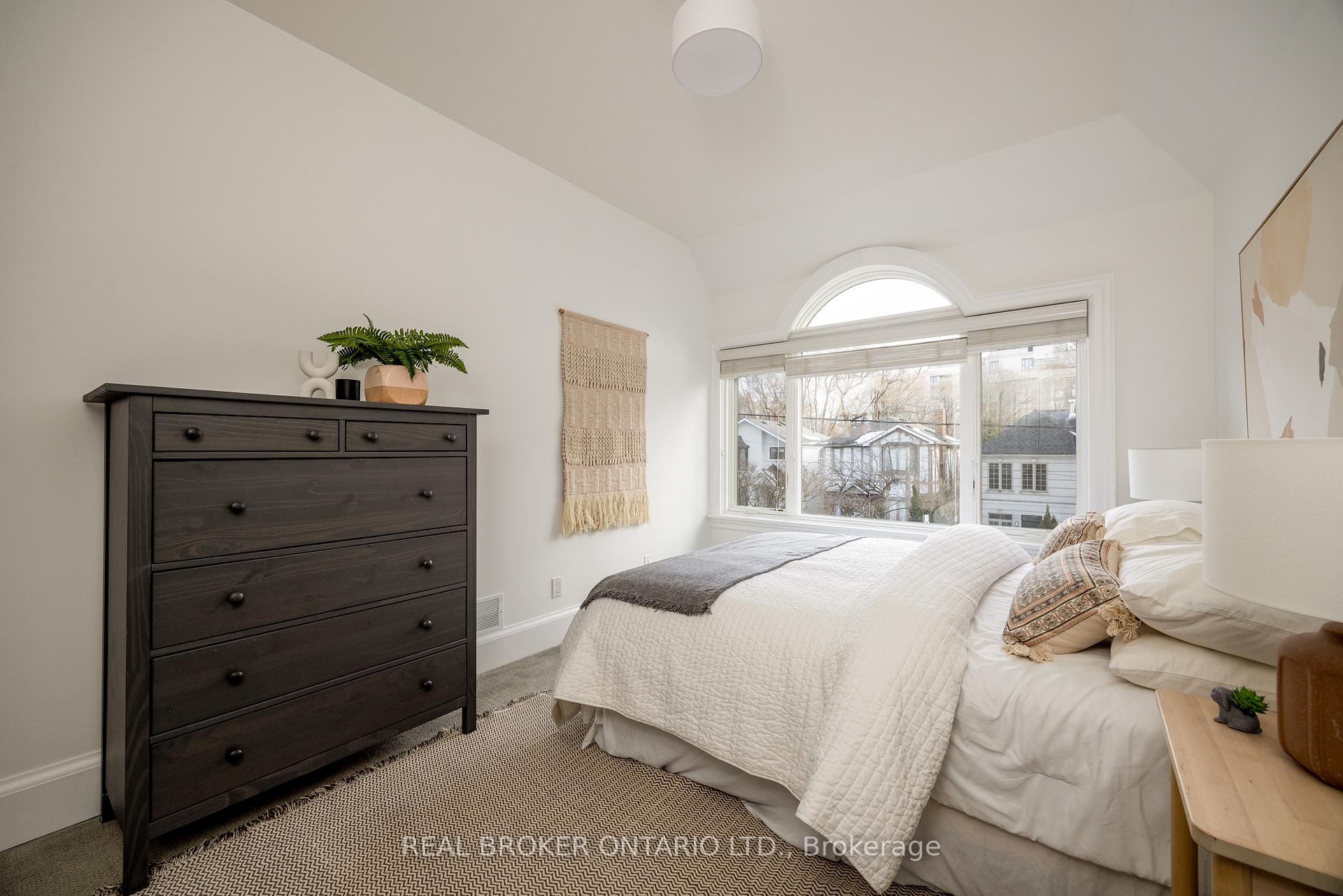 Photo 19 of 258 Douglas Avenue, Toronto, Lawrence Park North — HOMEH