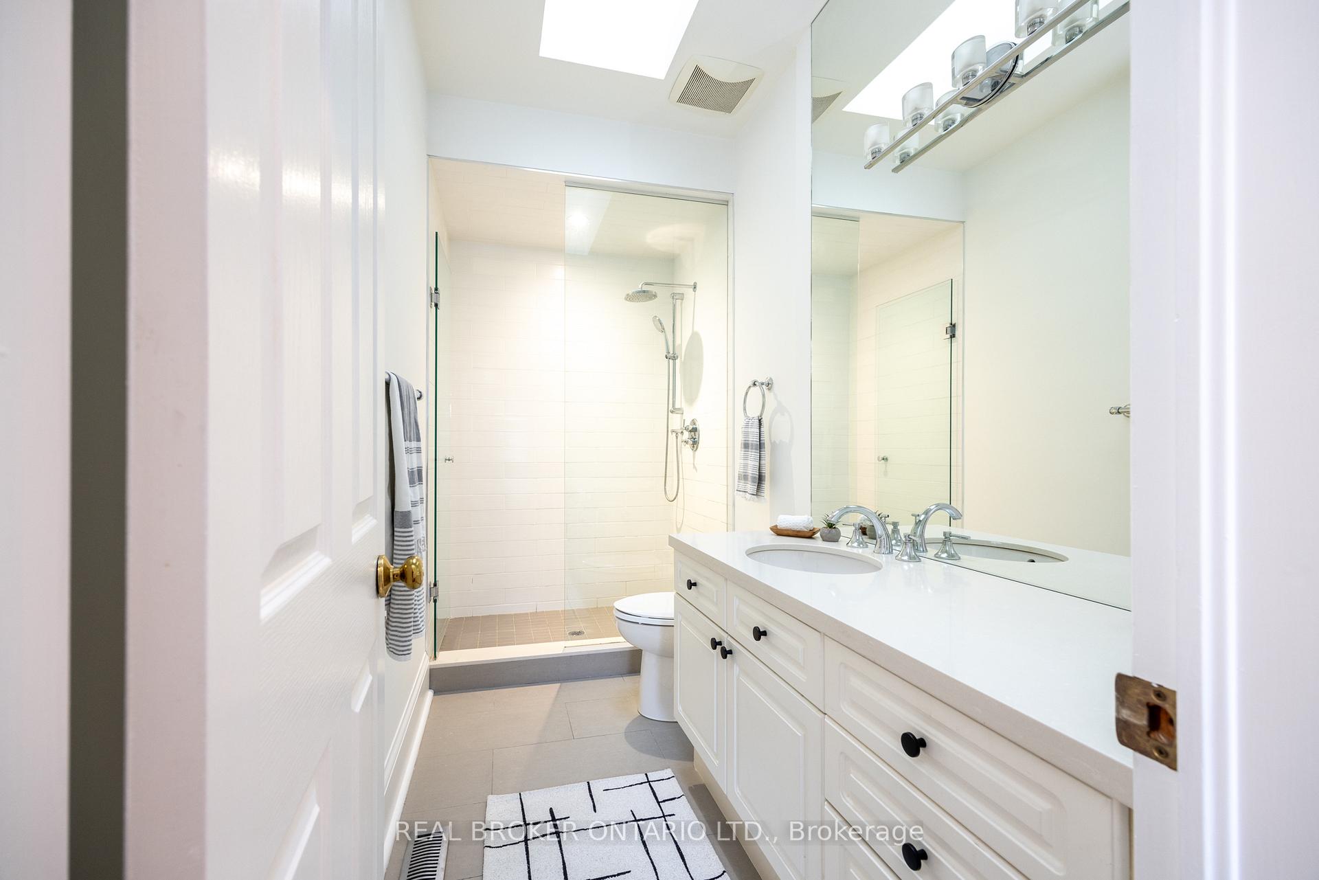 Photo 21 of 258 Douglas Avenue, Toronto, Lawrence Park North — HOMEH
