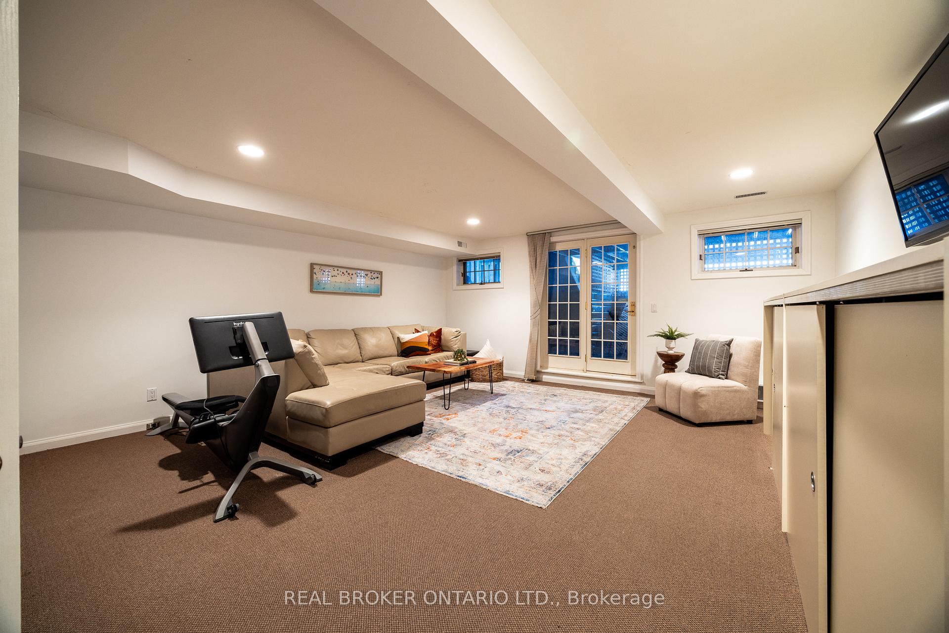 Photo 23 of 258 Douglas Avenue, Toronto, Lawrence Park North — HOMEH